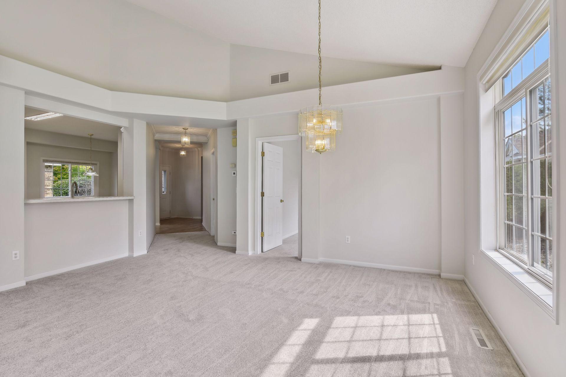 4245 Lawndale Lane N