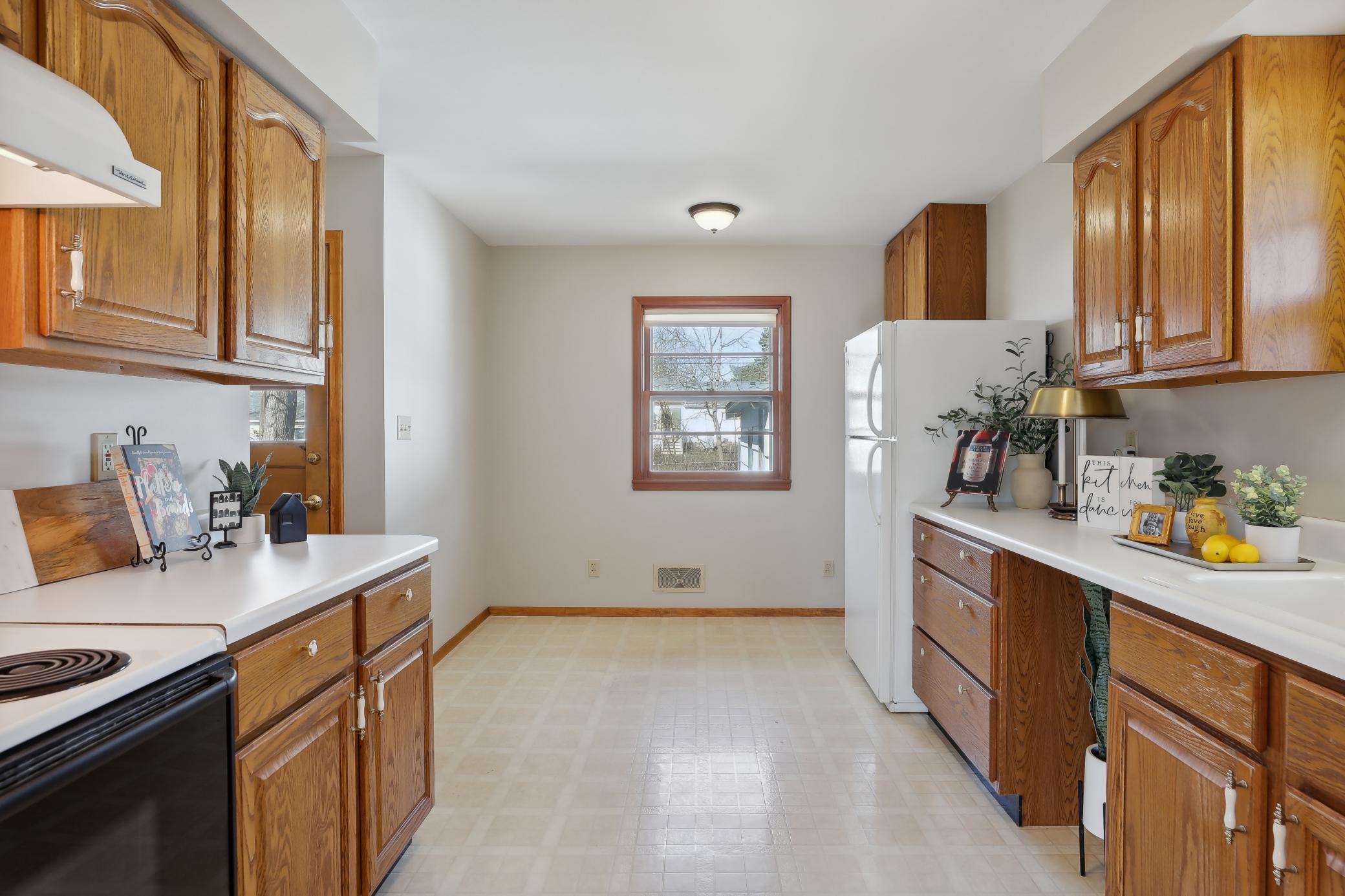 199 County Road C2 W
