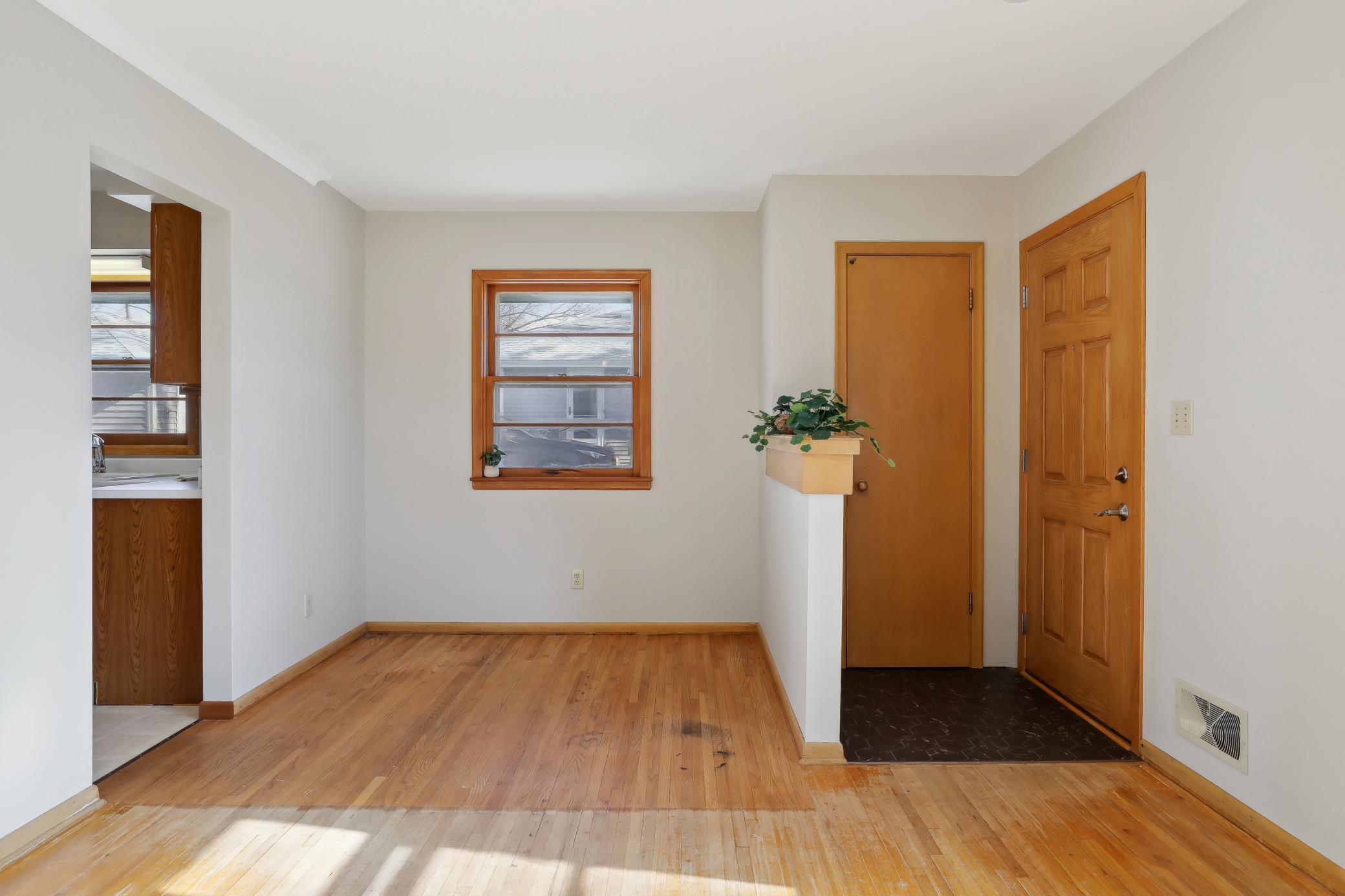 199 County Road C2 W