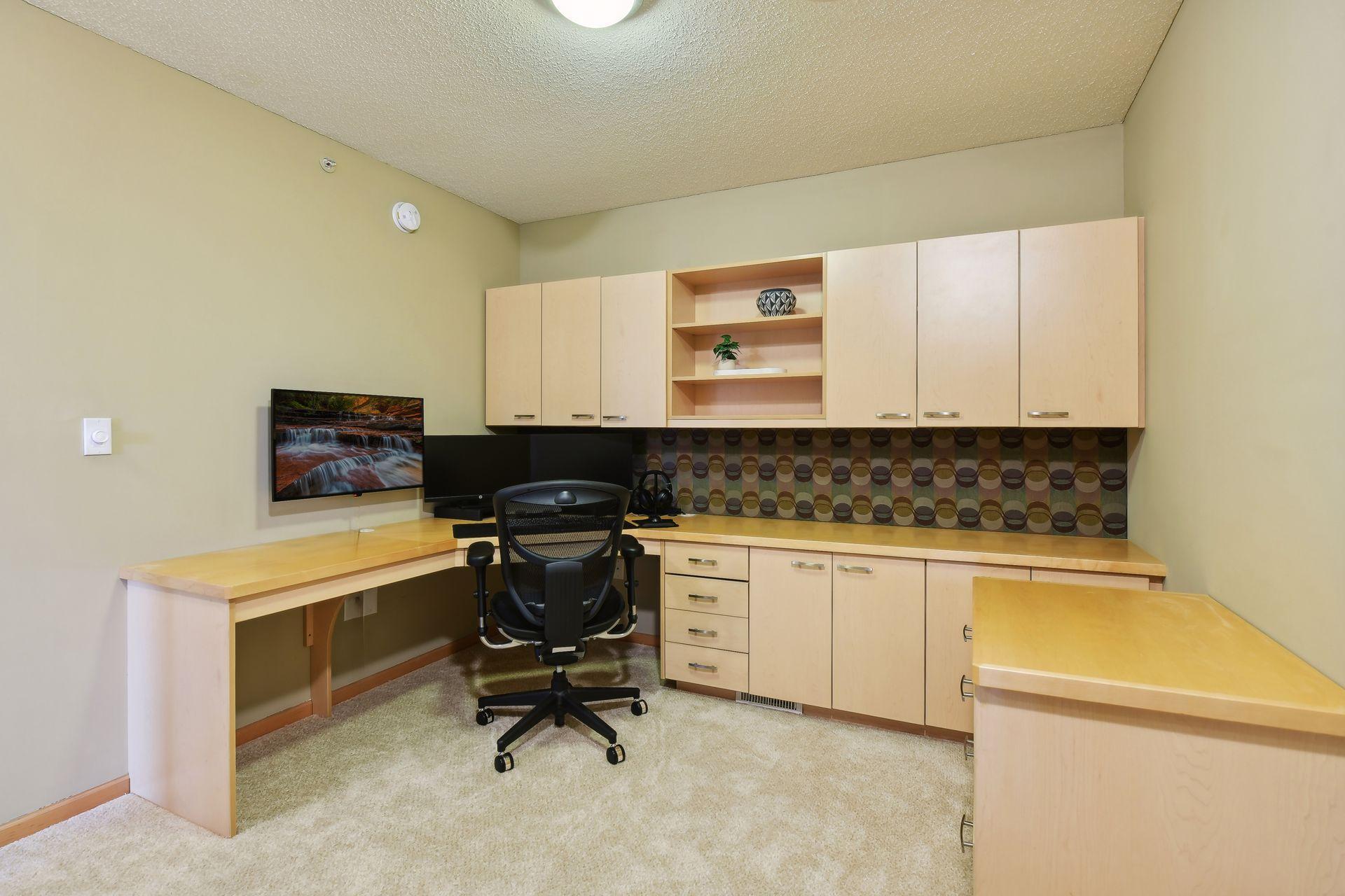 6090 W 16th Street Unit: 903