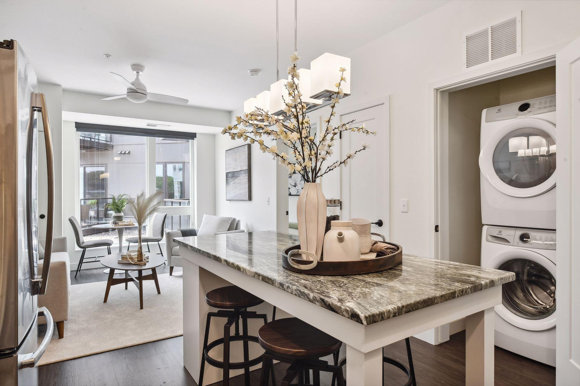 12610 Ridgedale Drive Unit: 521