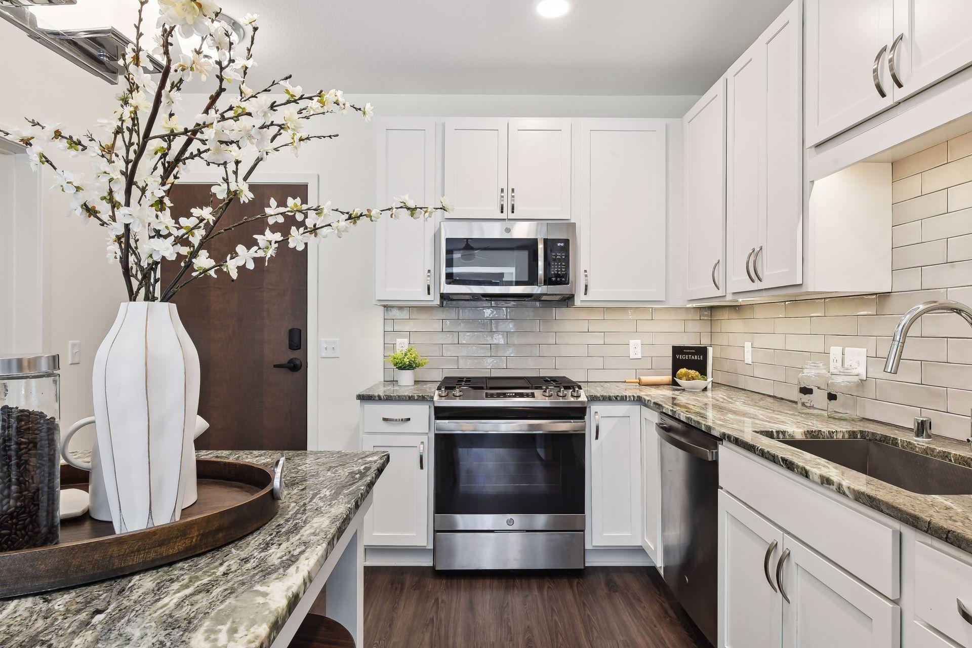 12610 Ridgedale Drive Unit: 521