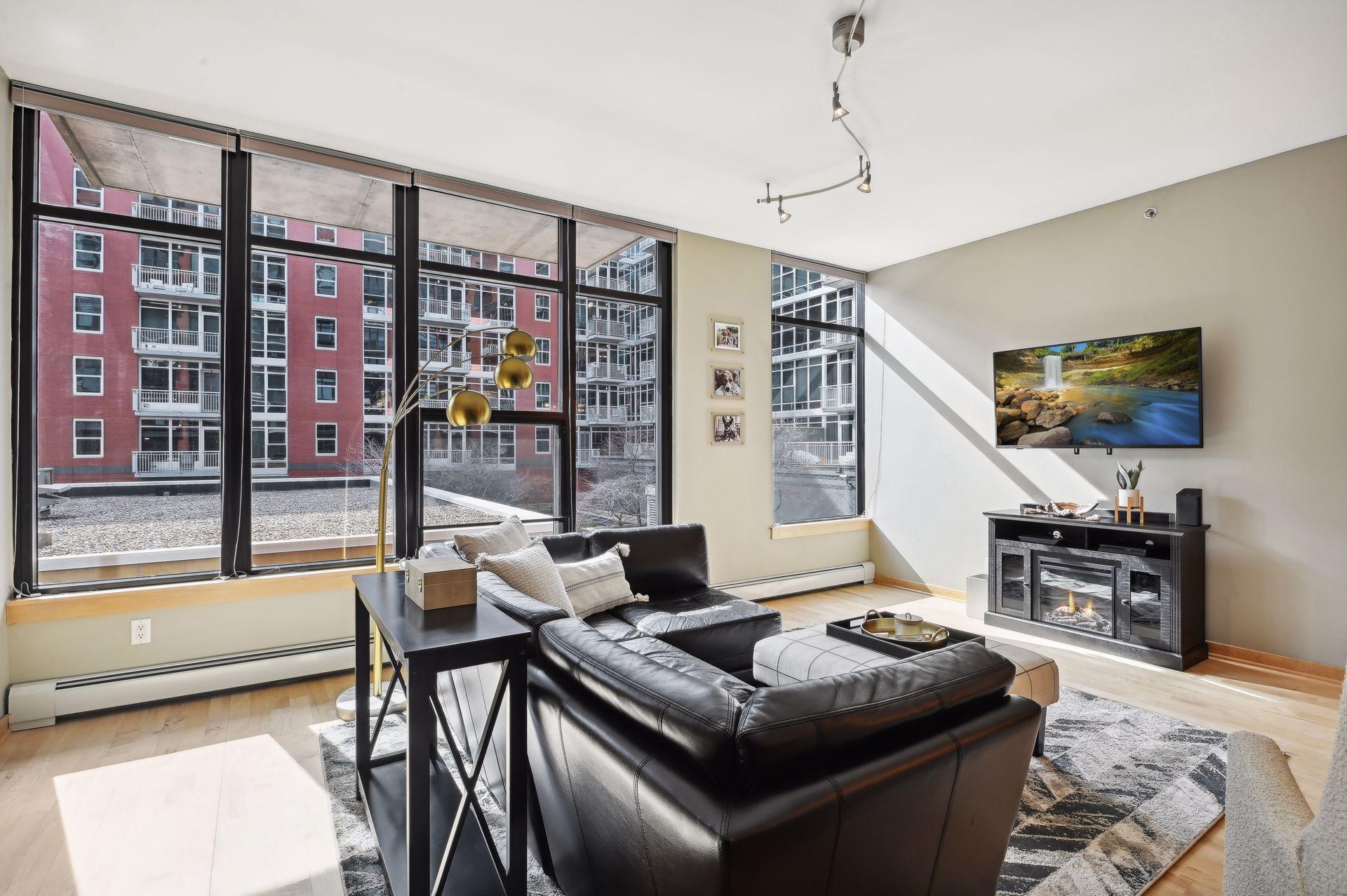 215 10th Avenue S Unit: 207