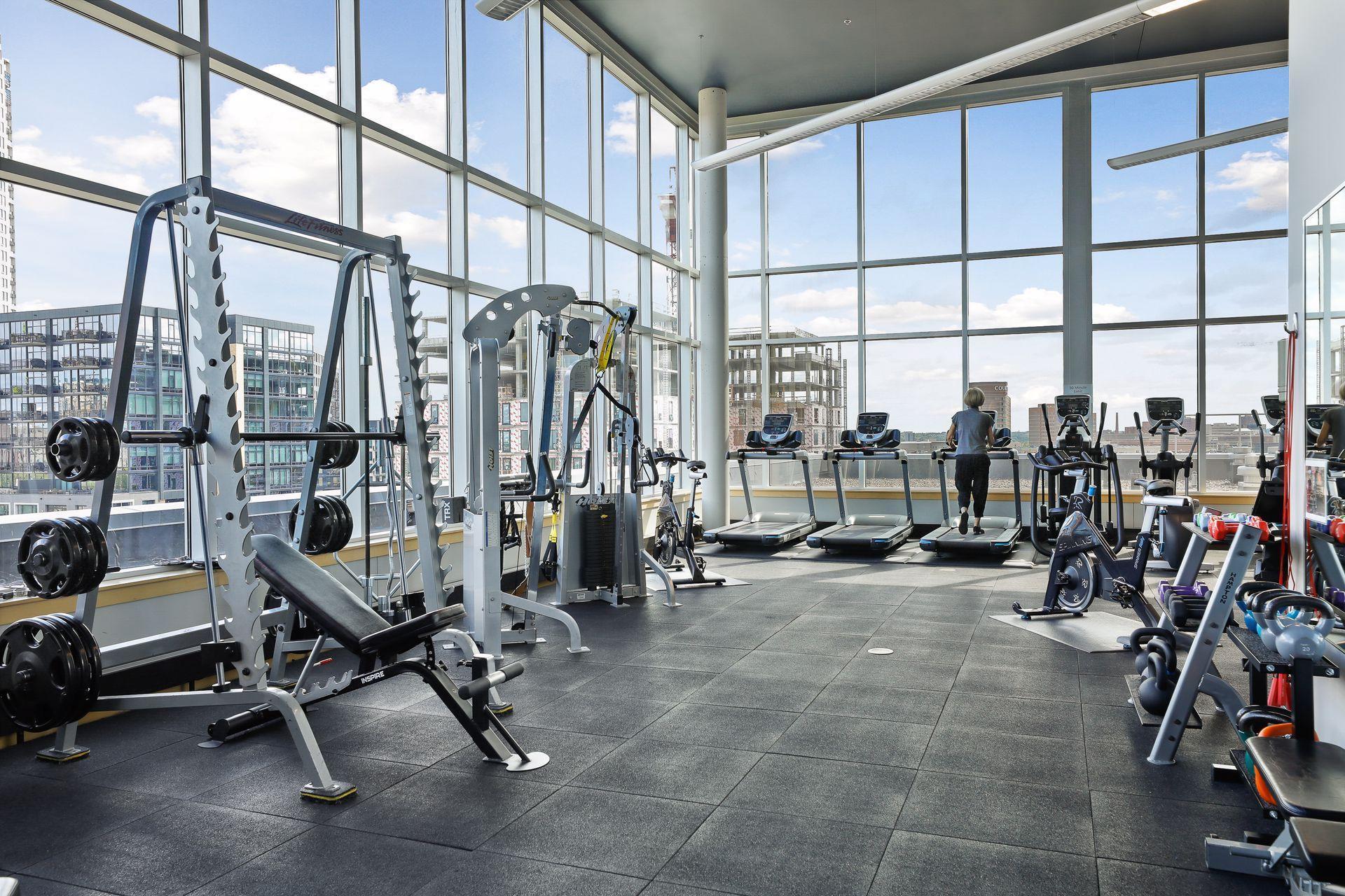 215 10th Avenue S Unit: 207