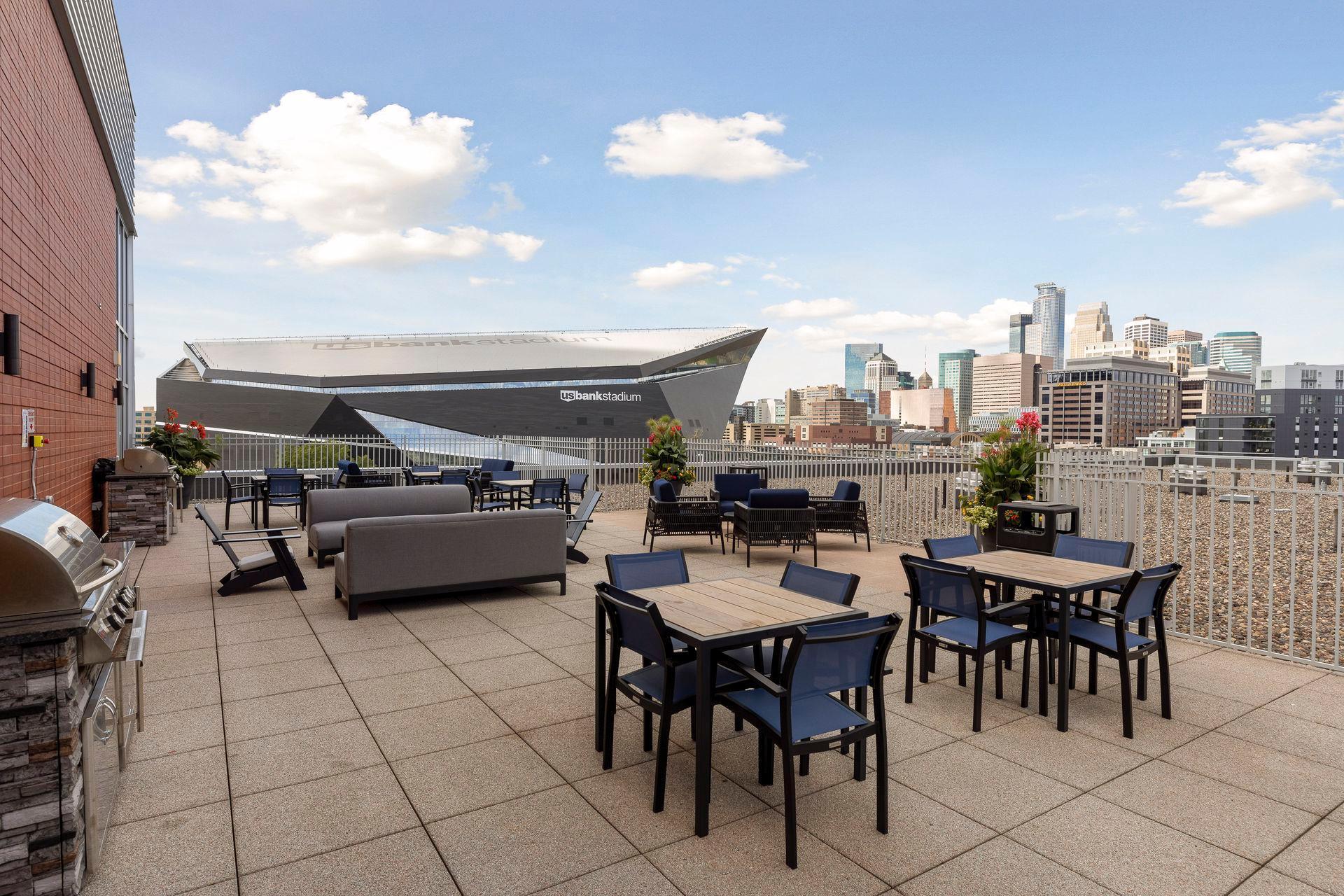 215 10th Avenue S Unit: 207