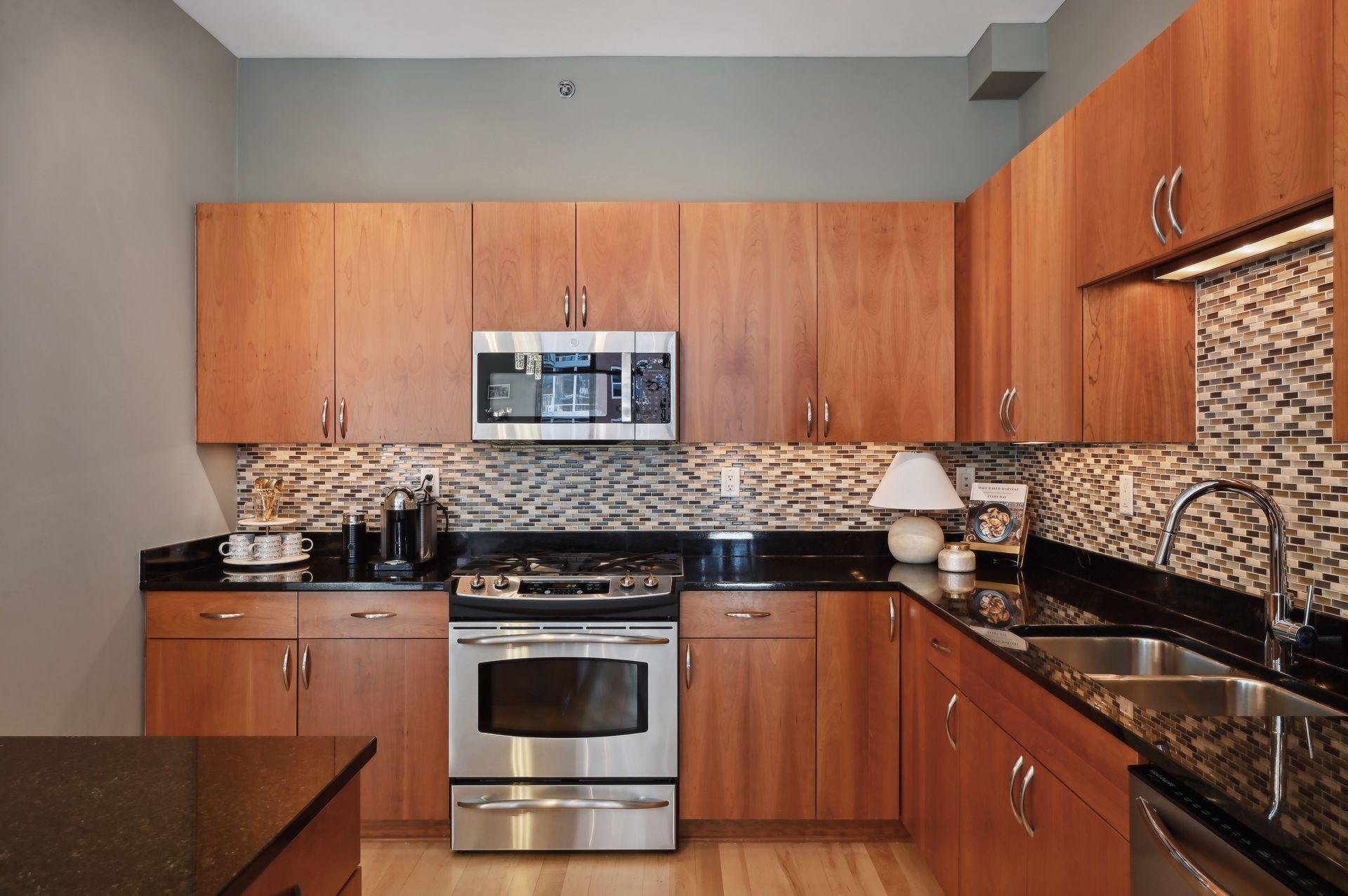 215 10th Avenue S Unit: 207