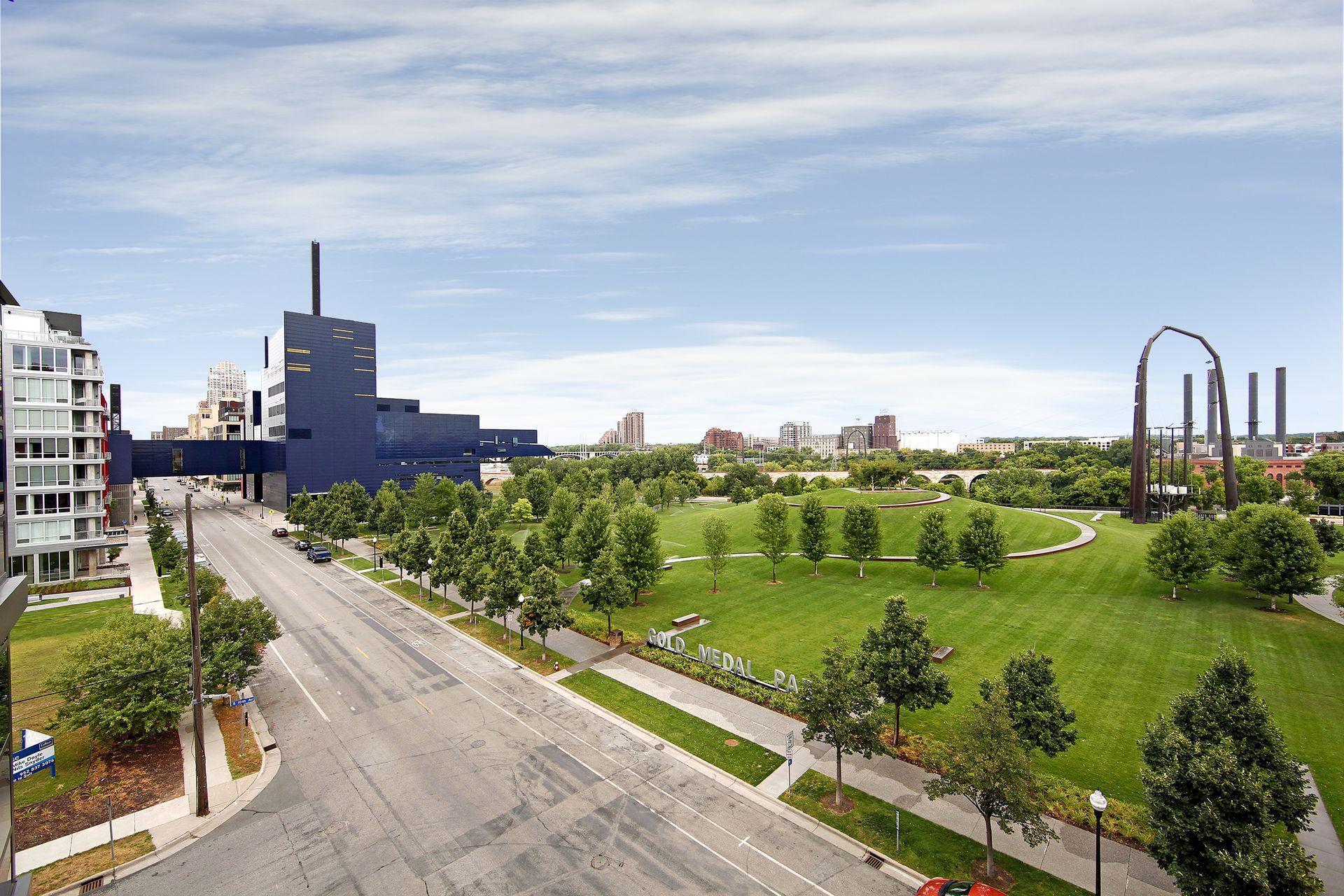 215 10th Avenue S Unit: 207