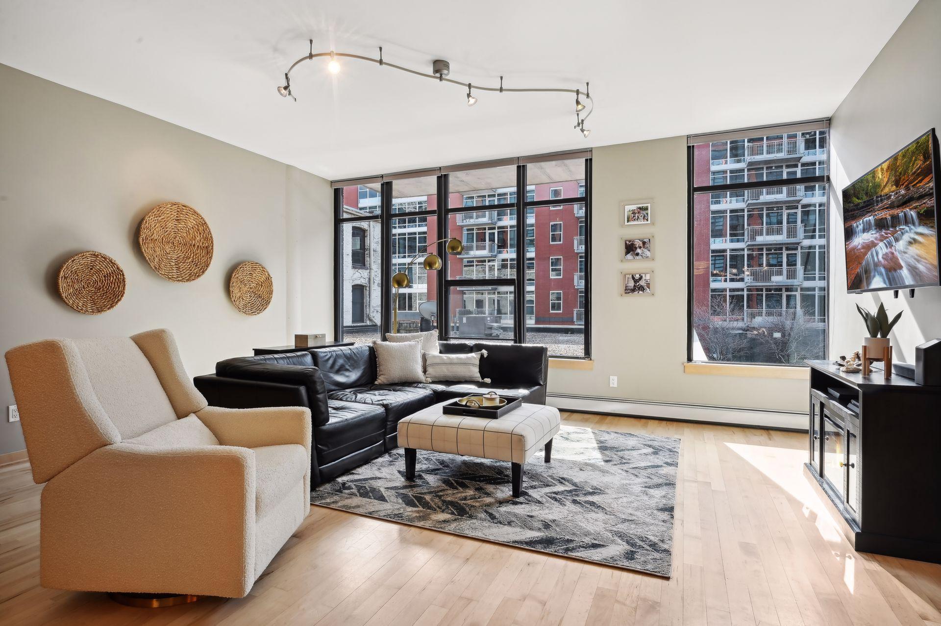 215 10th Avenue S Unit: 207