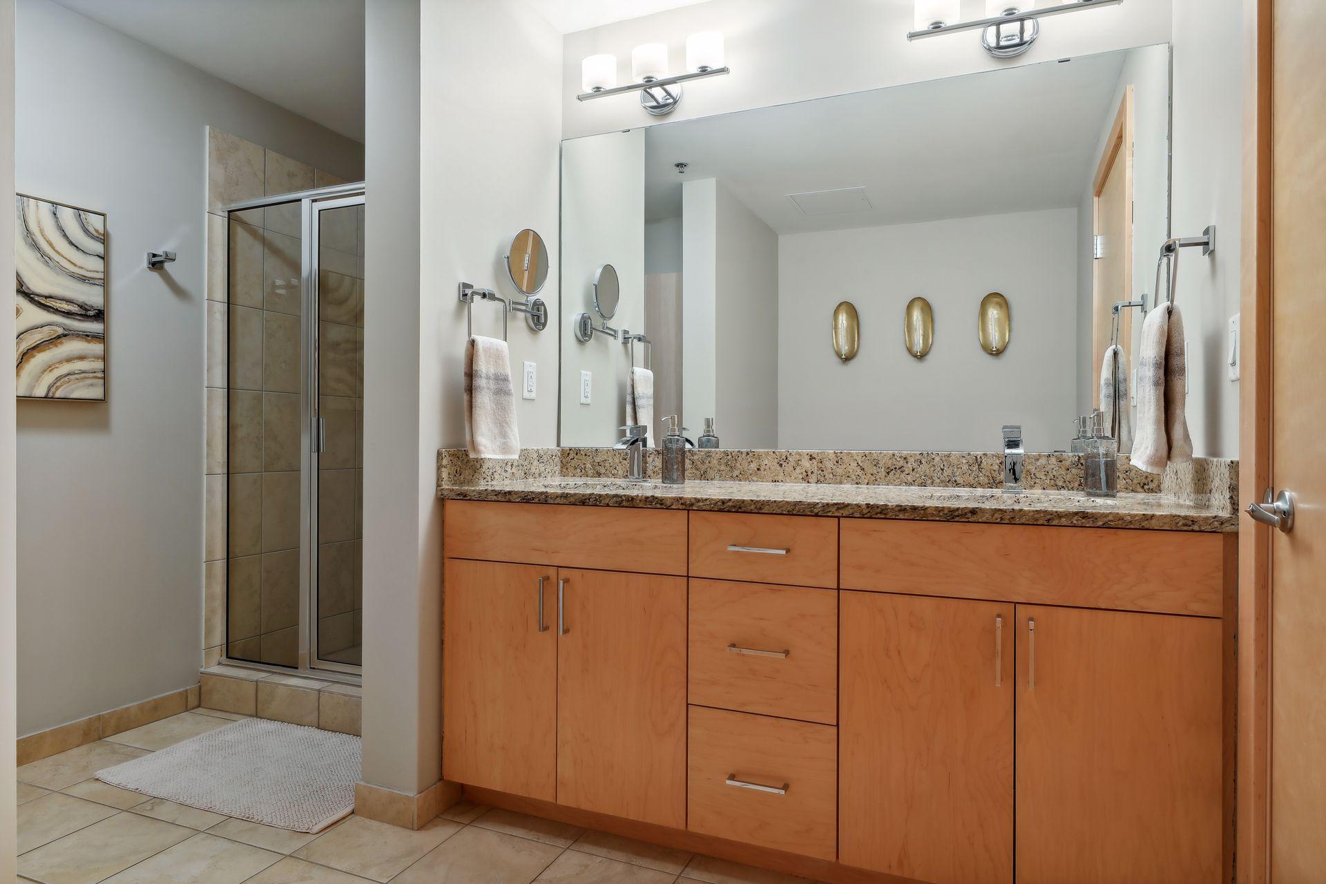 215 10th Avenue S Unit: 207