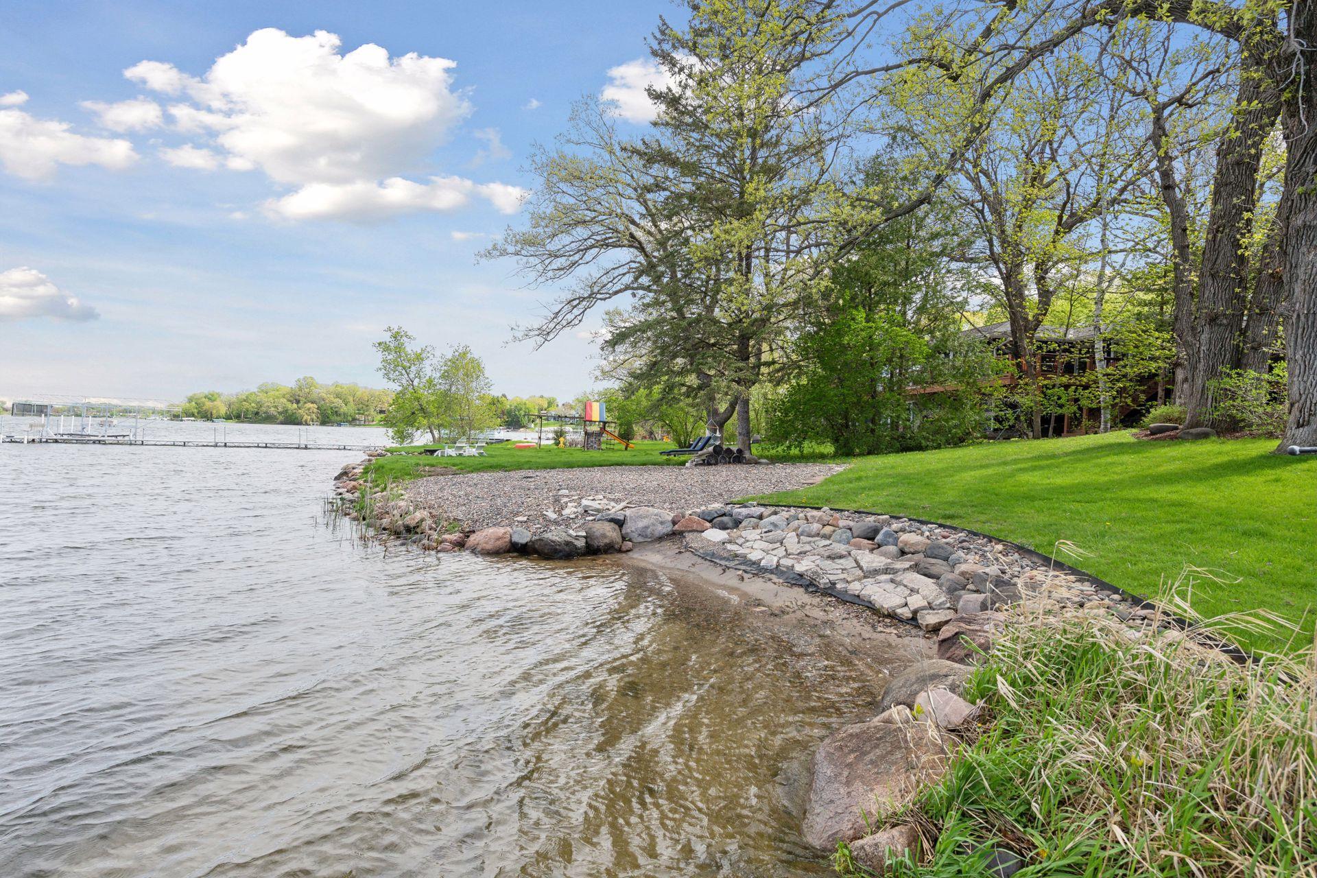 7541 Maplewood Drive