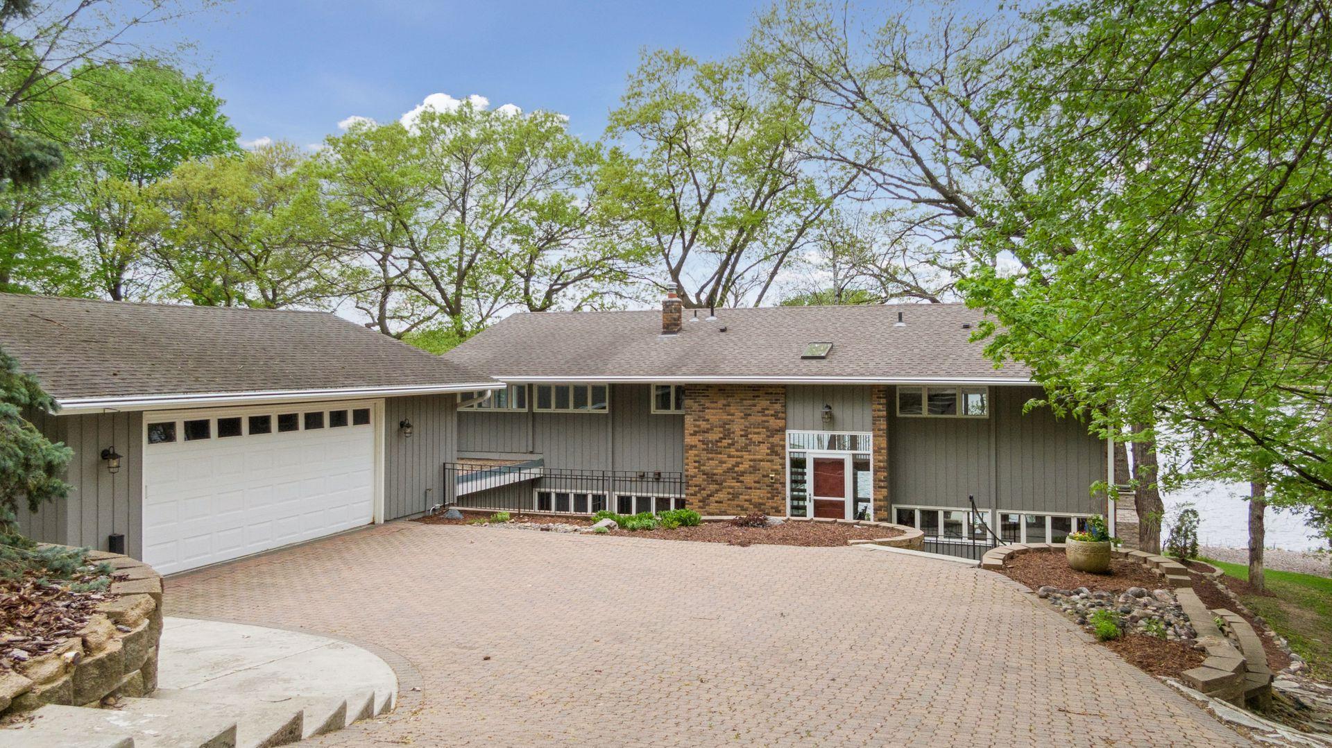 7541 Maplewood Drive