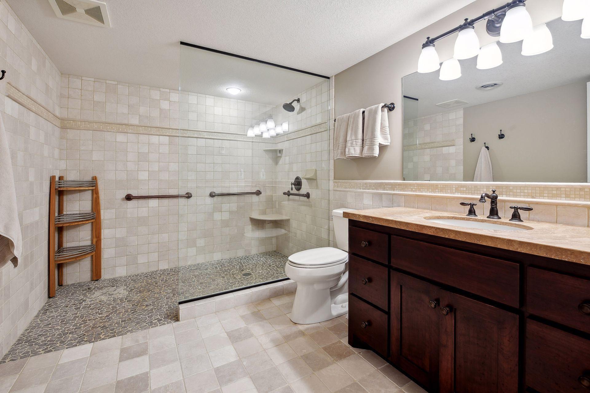 4640 Medina Lake Drive