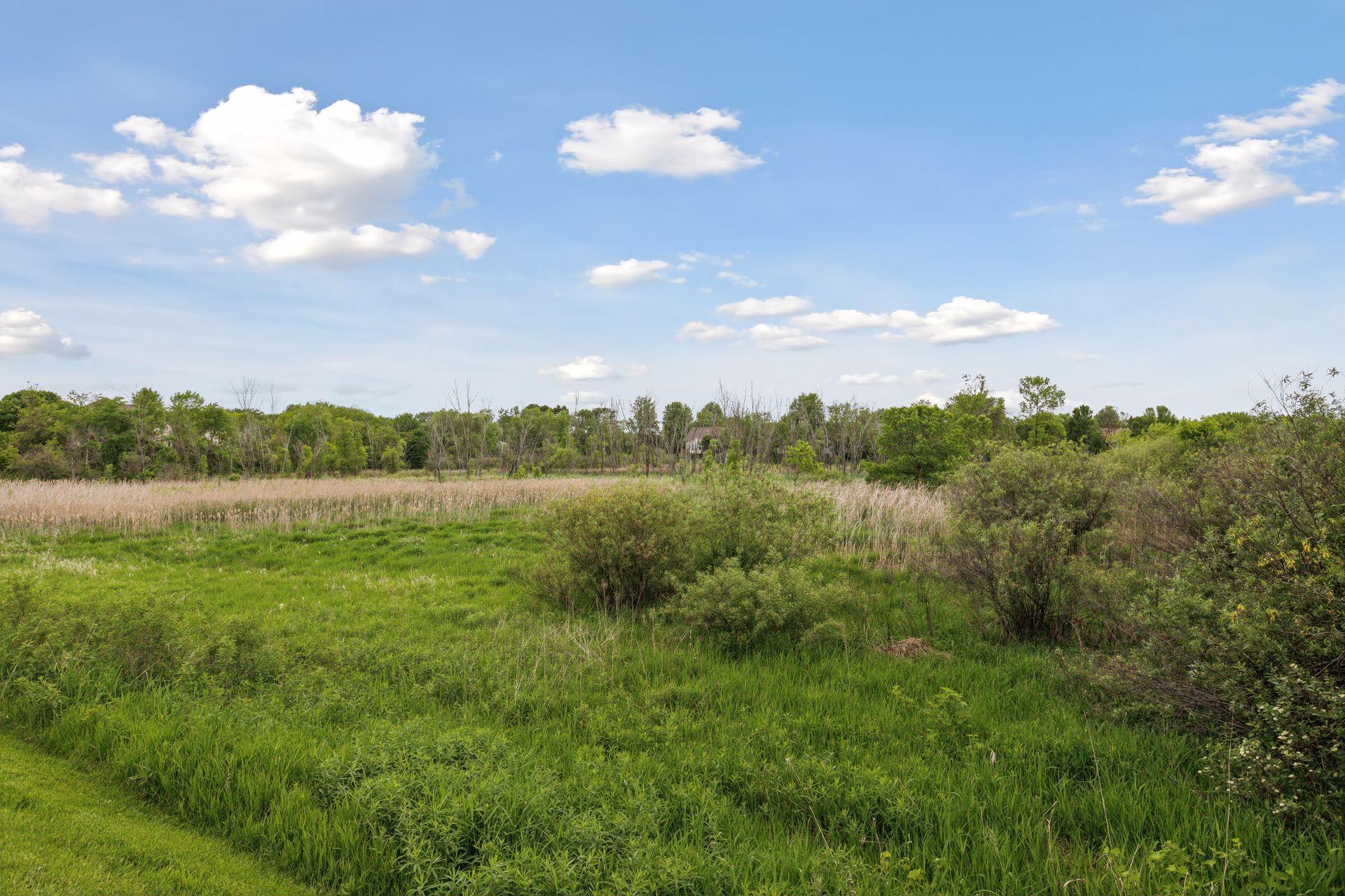 18470 Gladstone Boulevard N