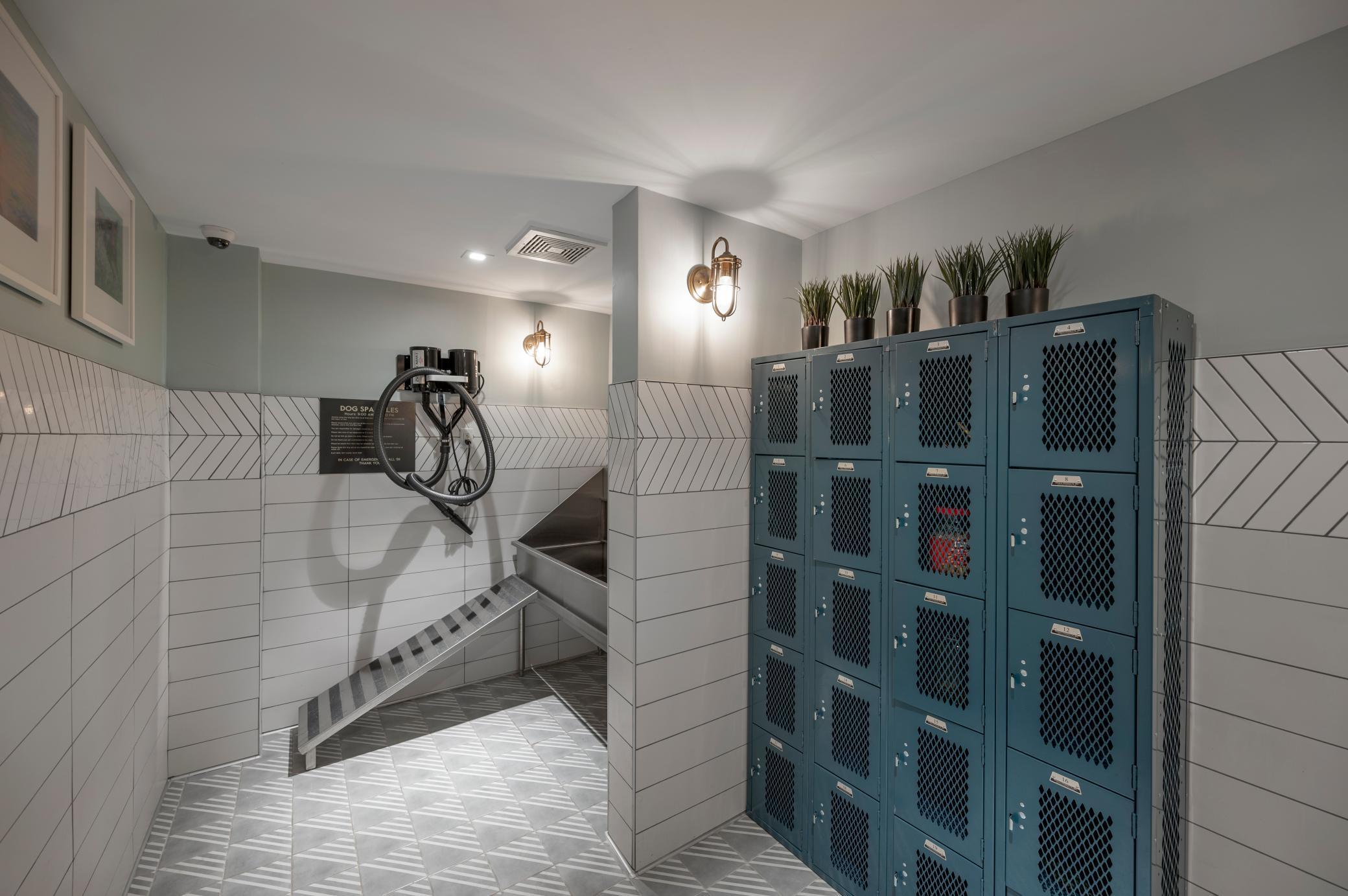 12610 Ridgedale Drive Unit: 102