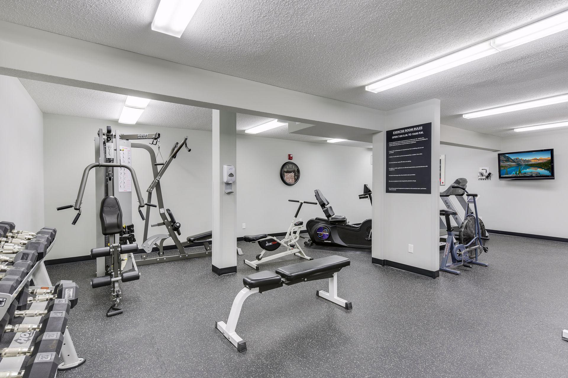 205 Barry Avenue S Unit: 220