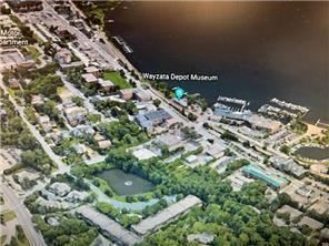 205 Barry Avenue S Unit: 220