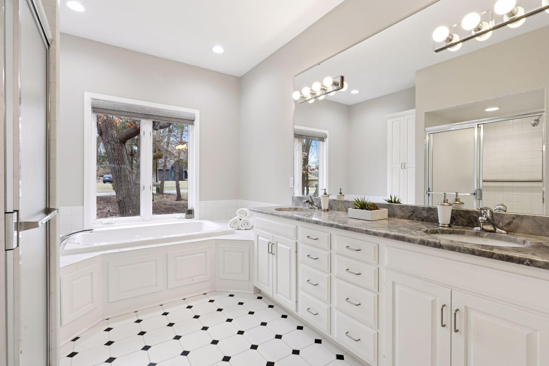 2571 Abbey Hill Drive