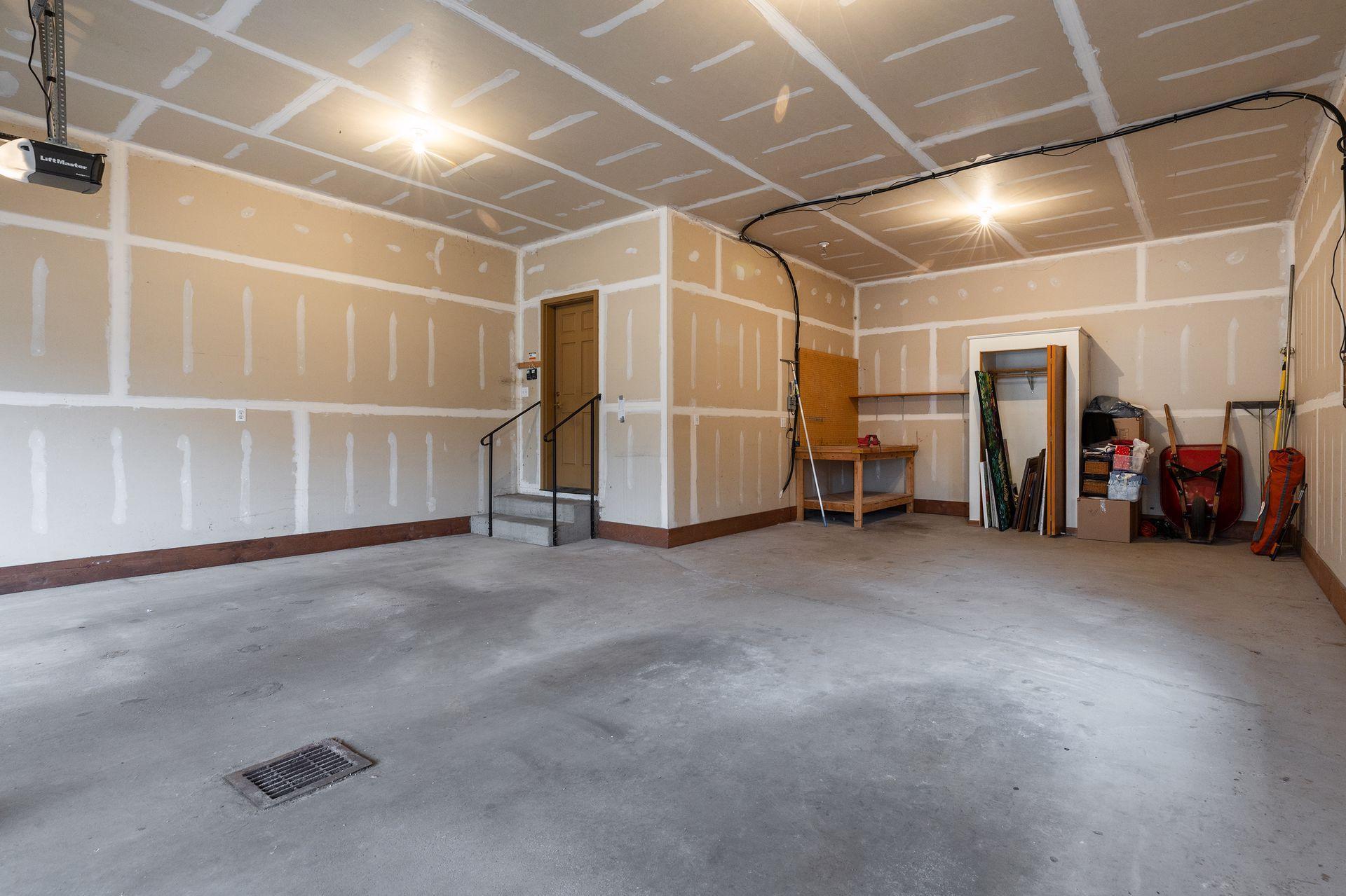 2571 Abbey Hill Drive