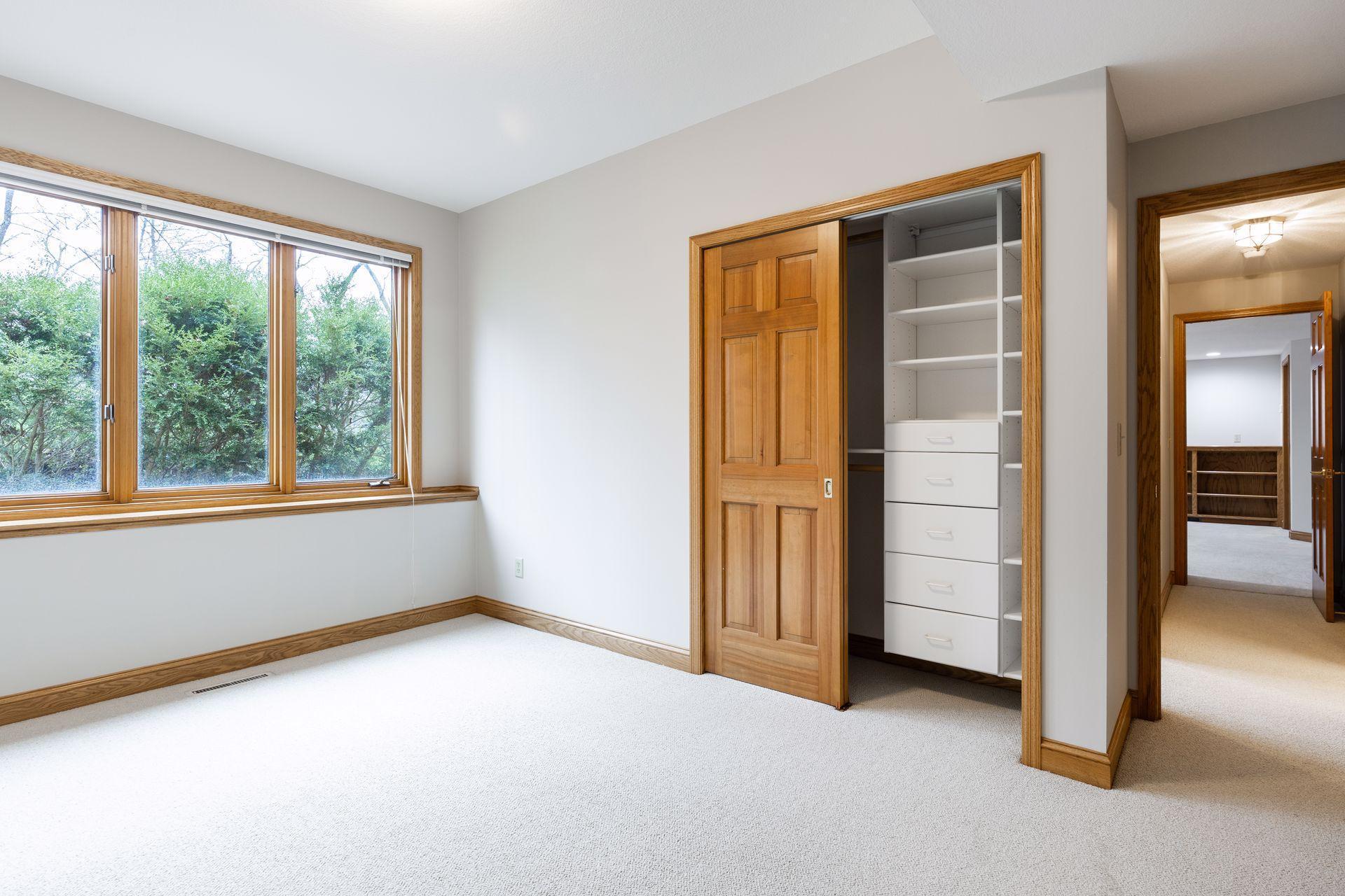 2571 Abbey Hill Drive