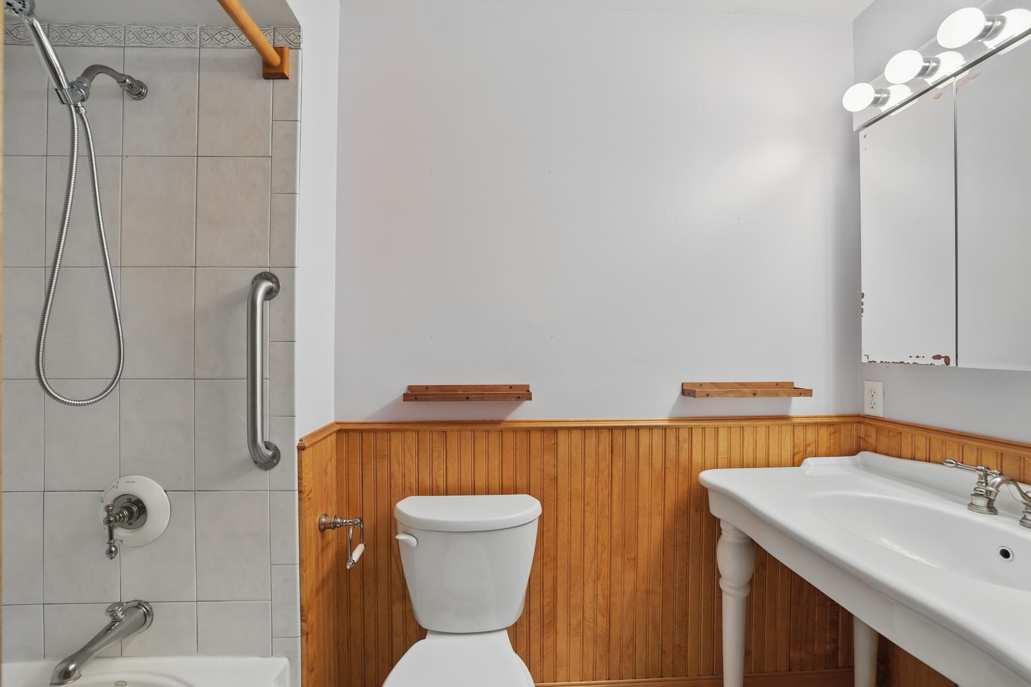 15673 Woodgate Road S