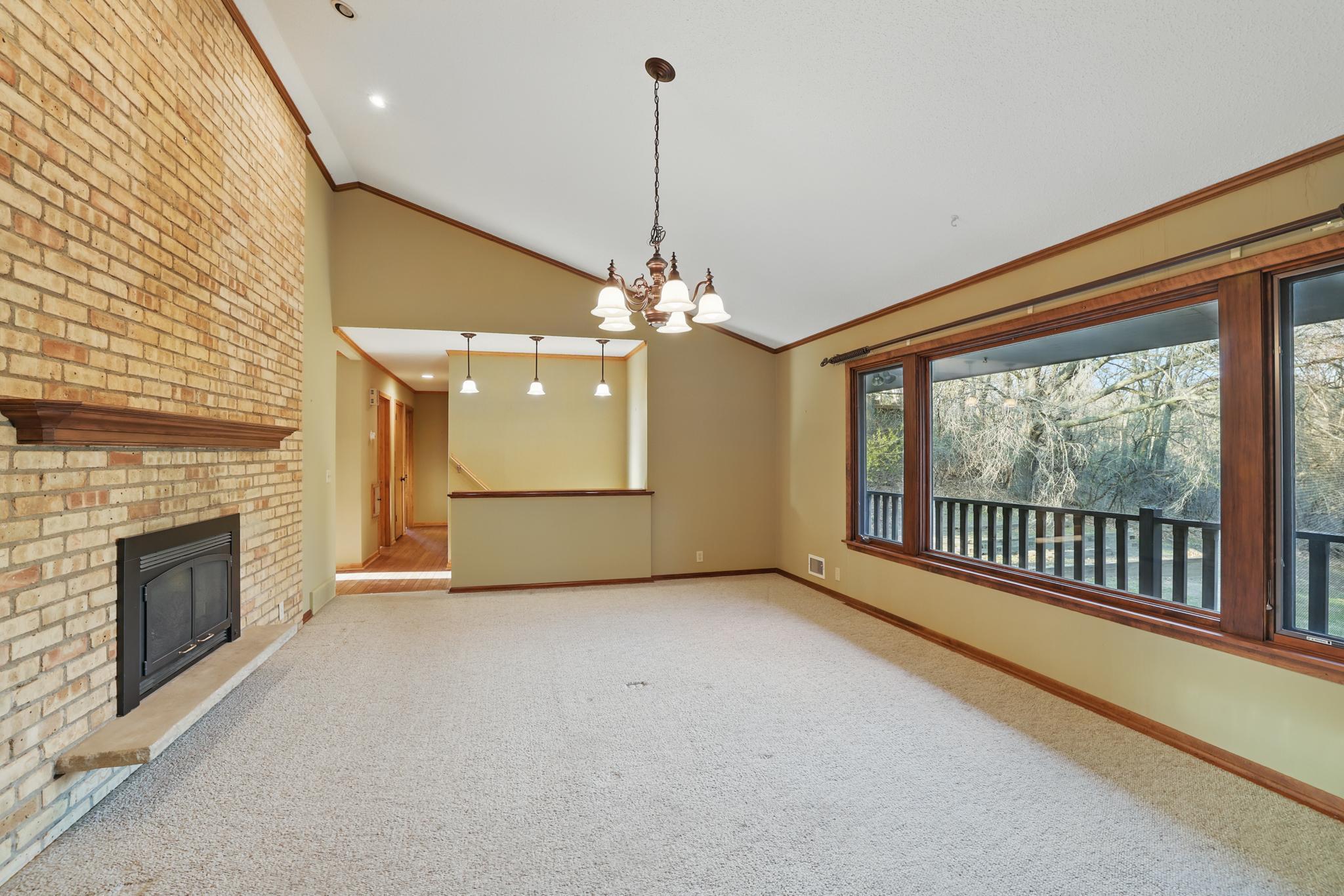 15673 Woodgate Road S