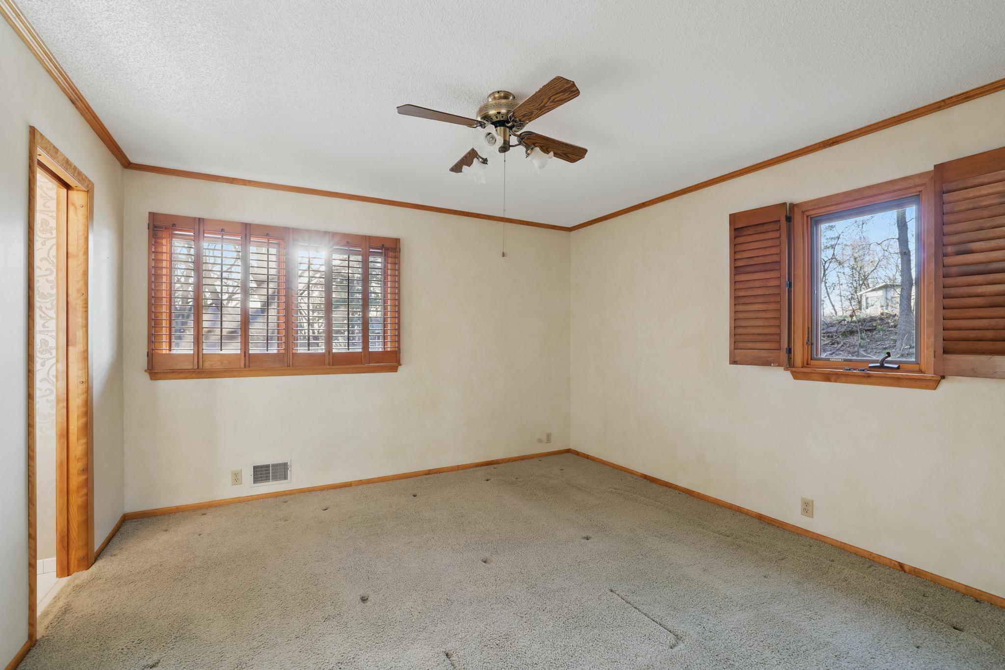 15673 Woodgate Road S