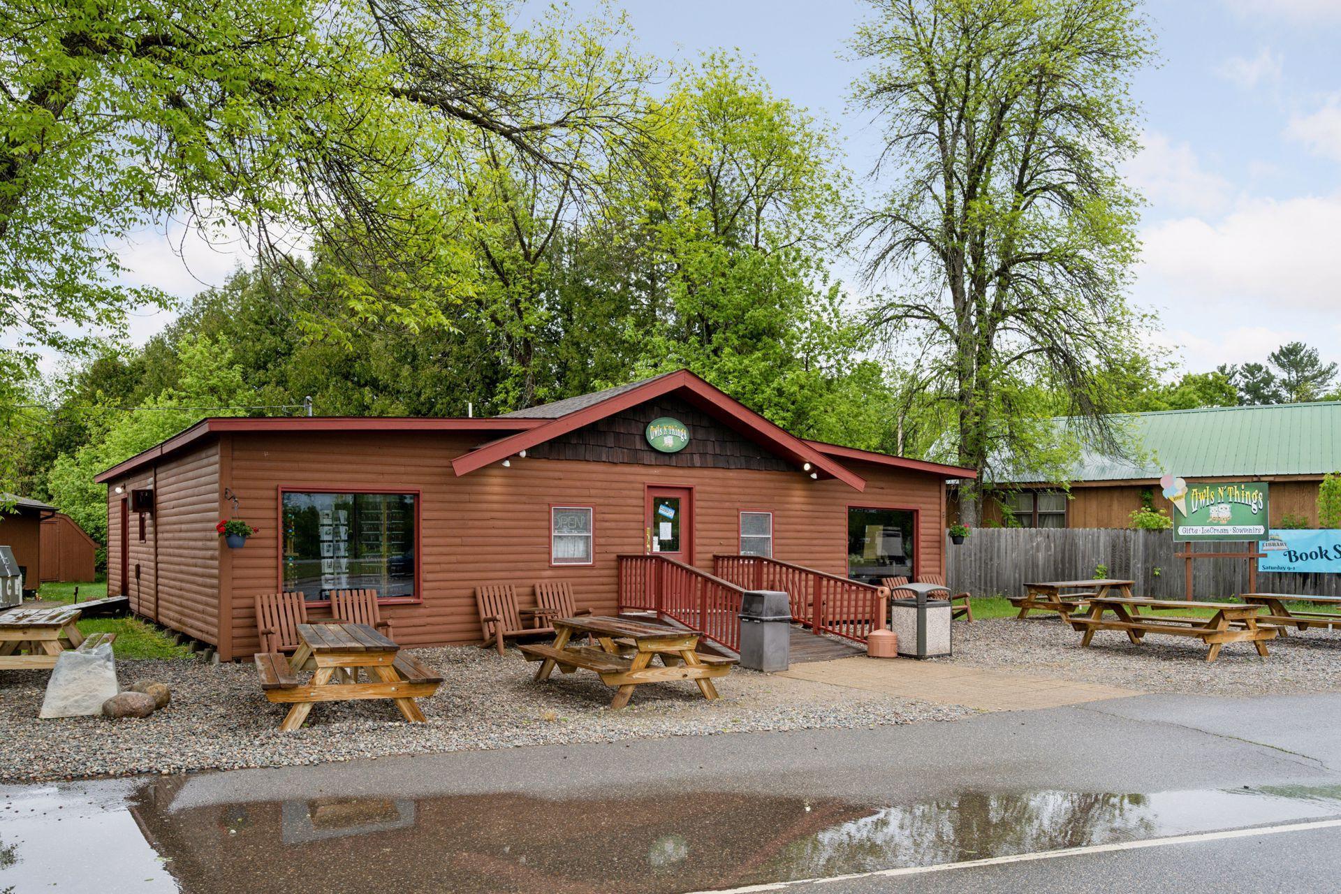 7194 Quentin Road NE