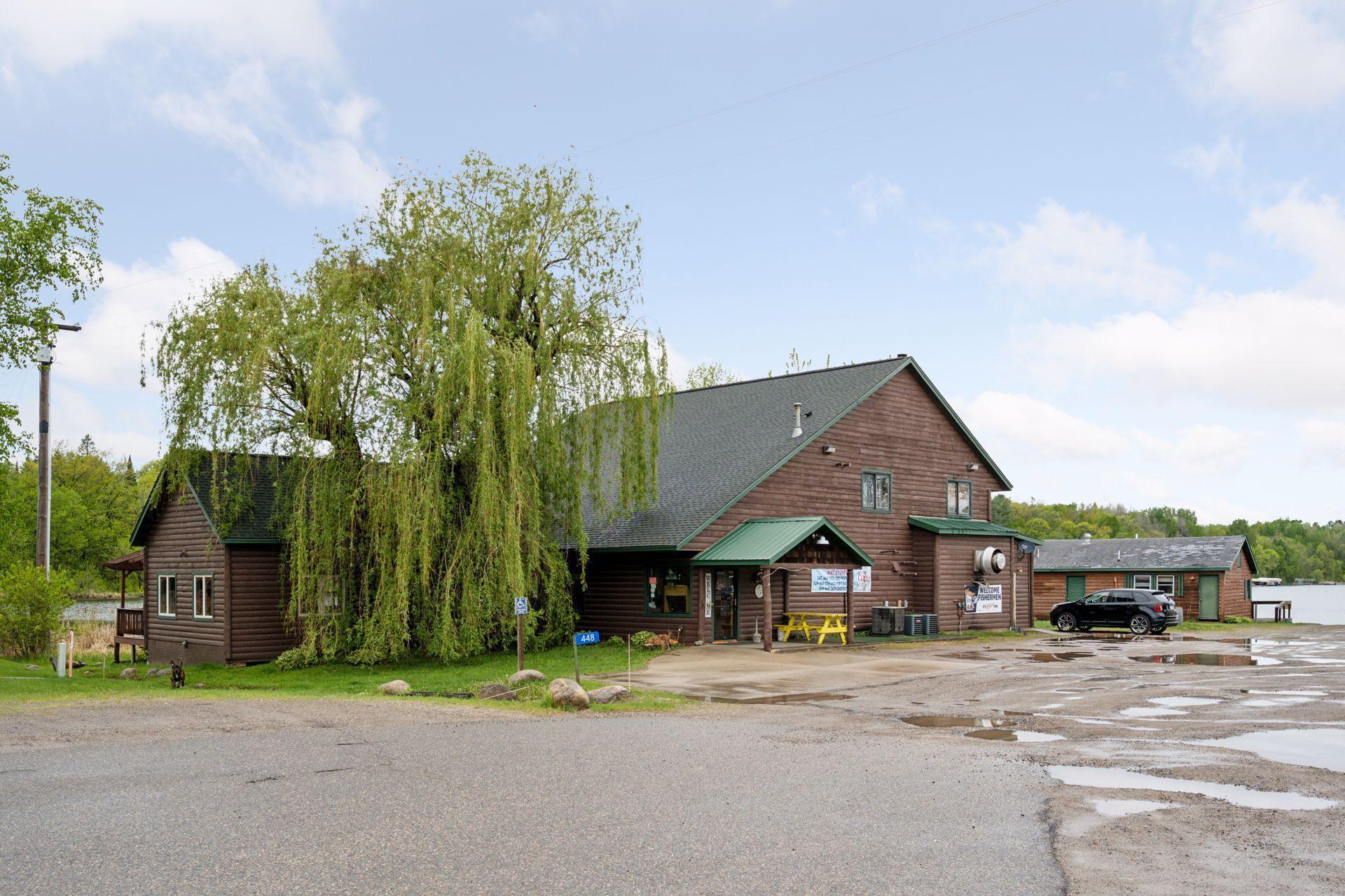 7194 Quentin Road NE