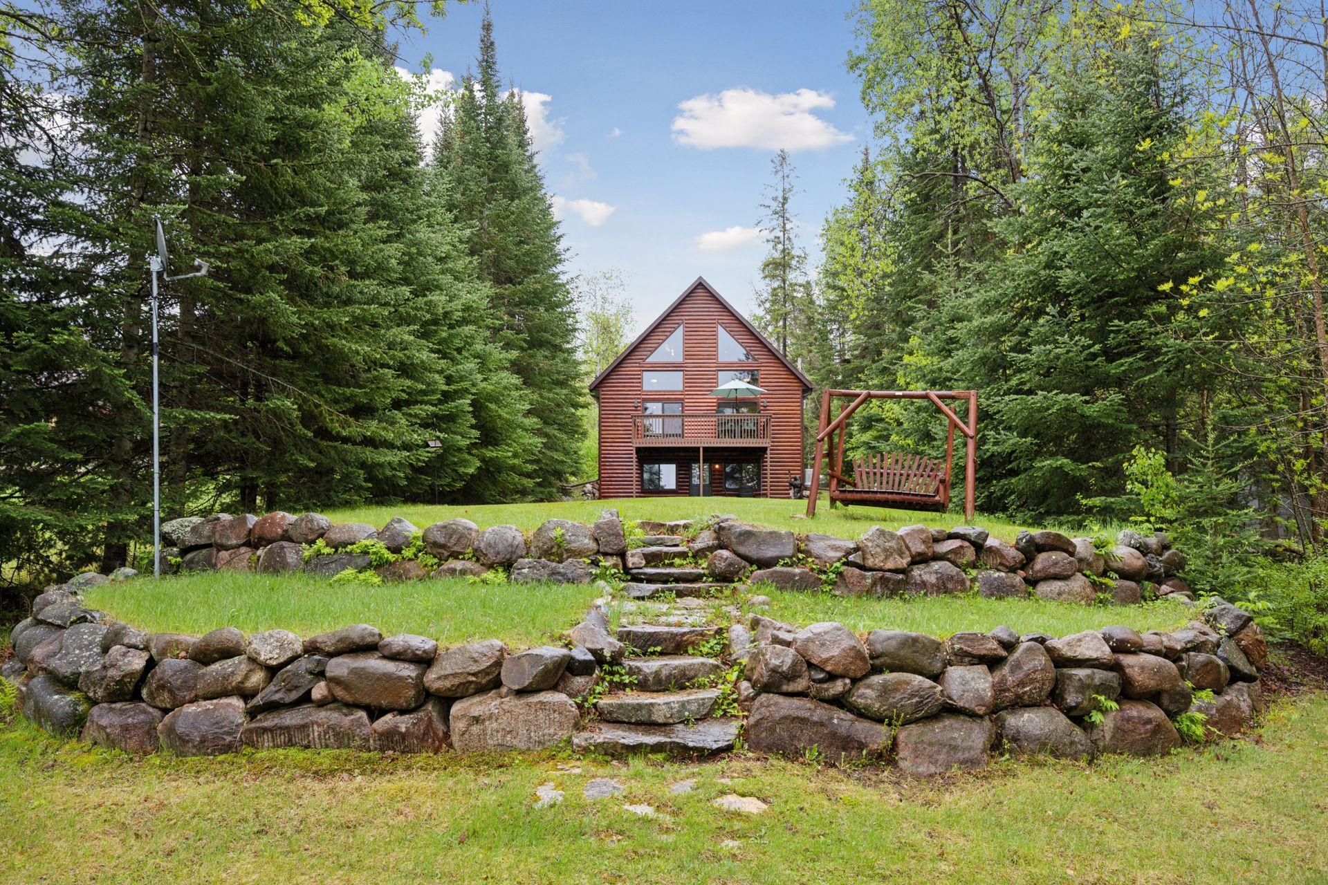 7194 Quentin Road NE