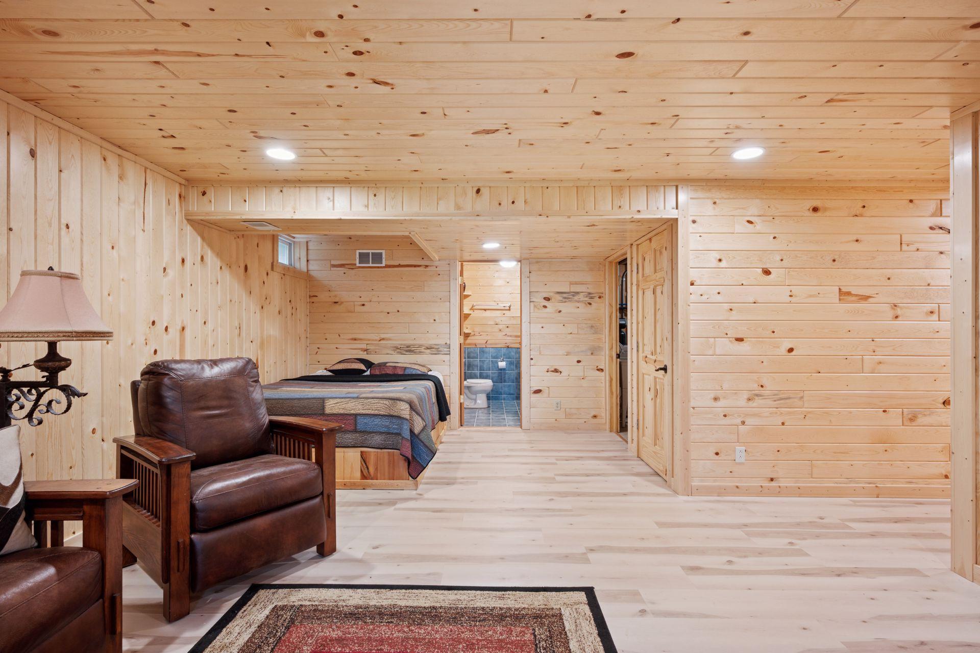 7194 Quentin Road NE