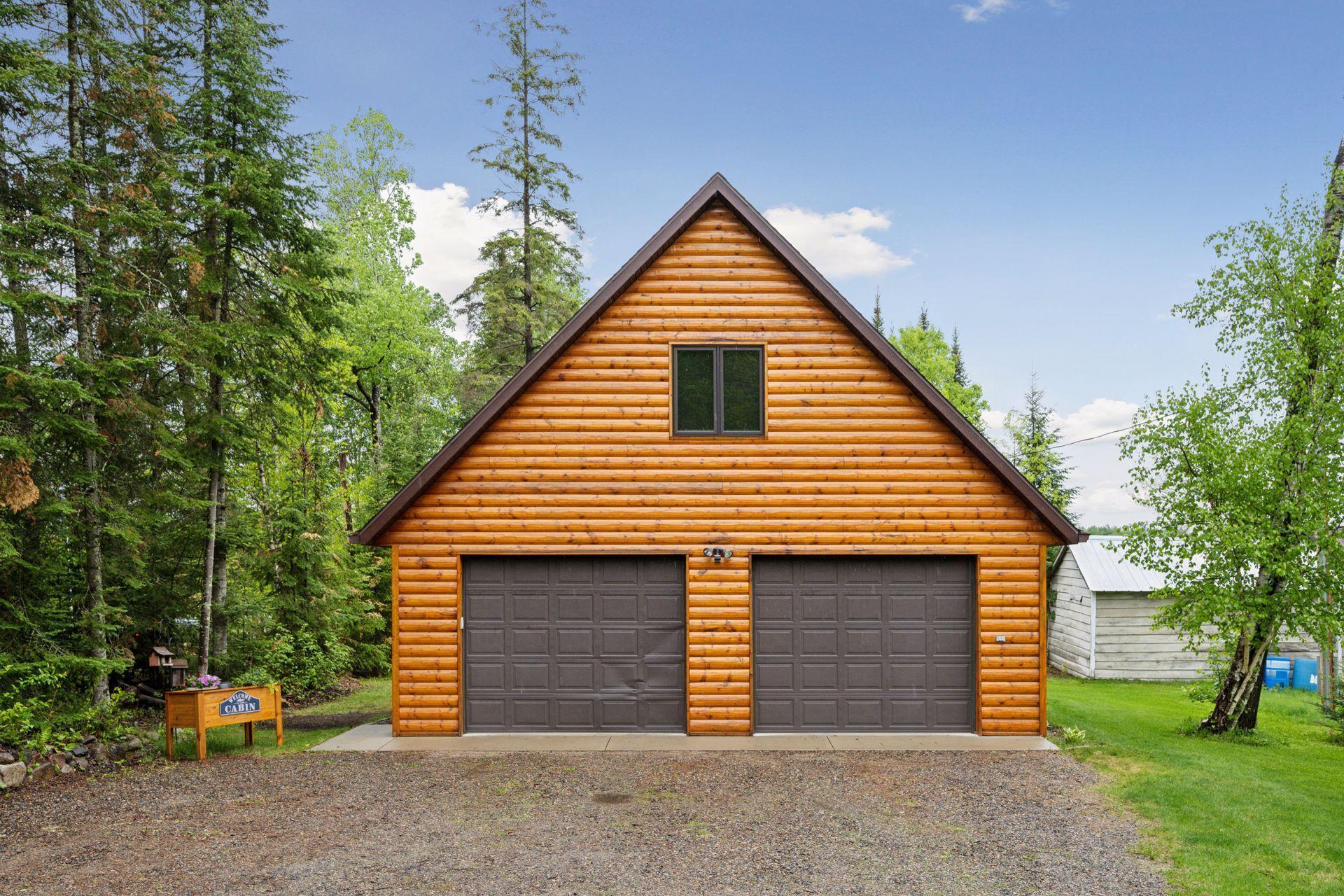 7194 Quentin Road NE