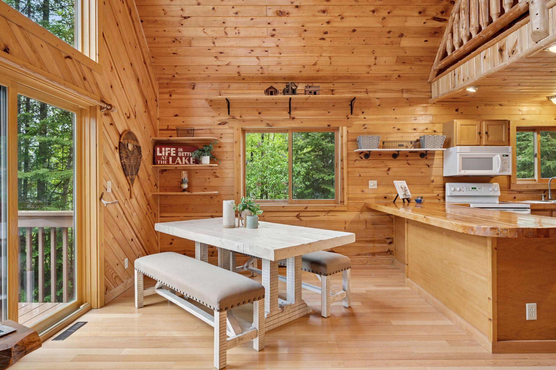 7194 Quentin Road NE