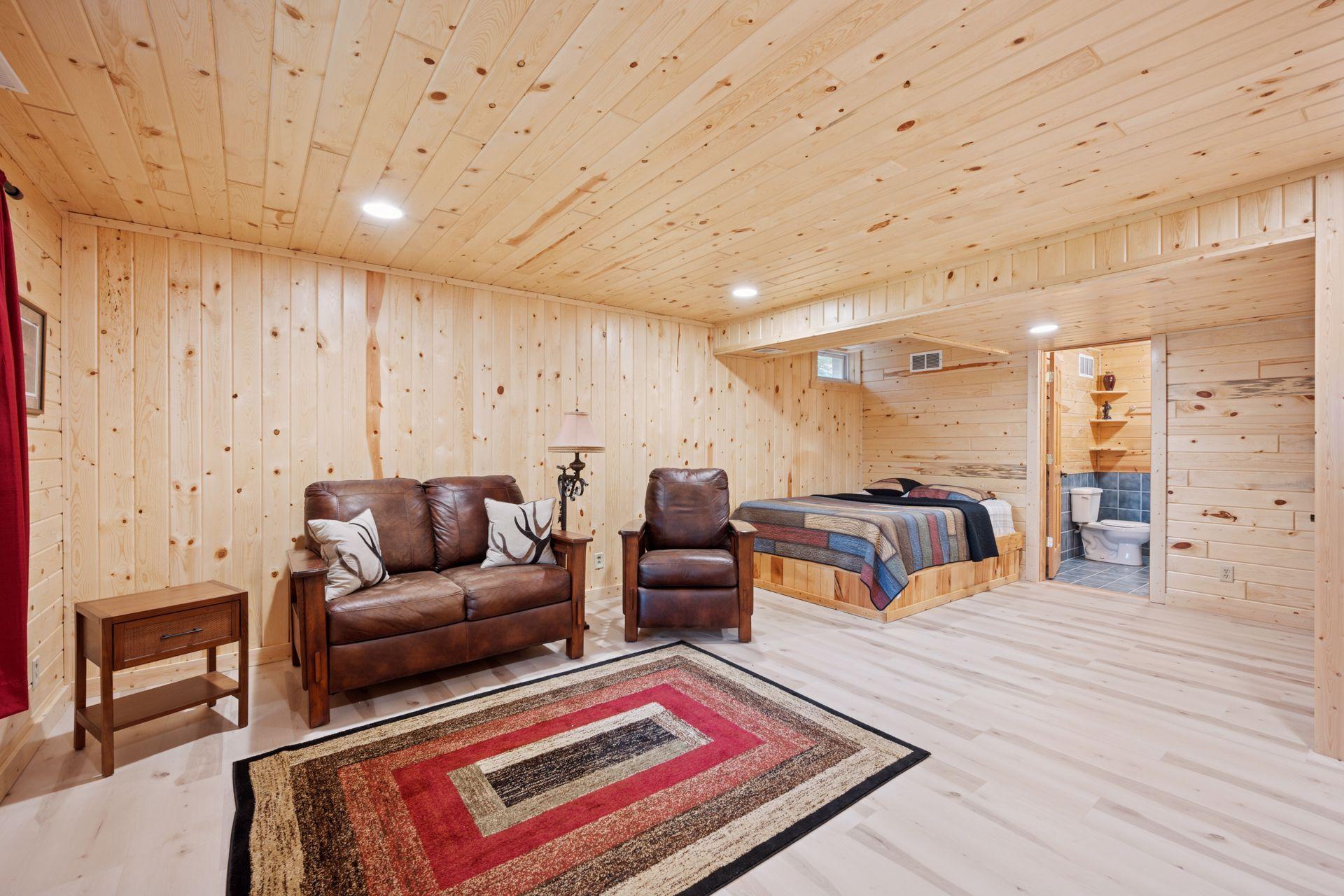 7194 Quentin Road NE