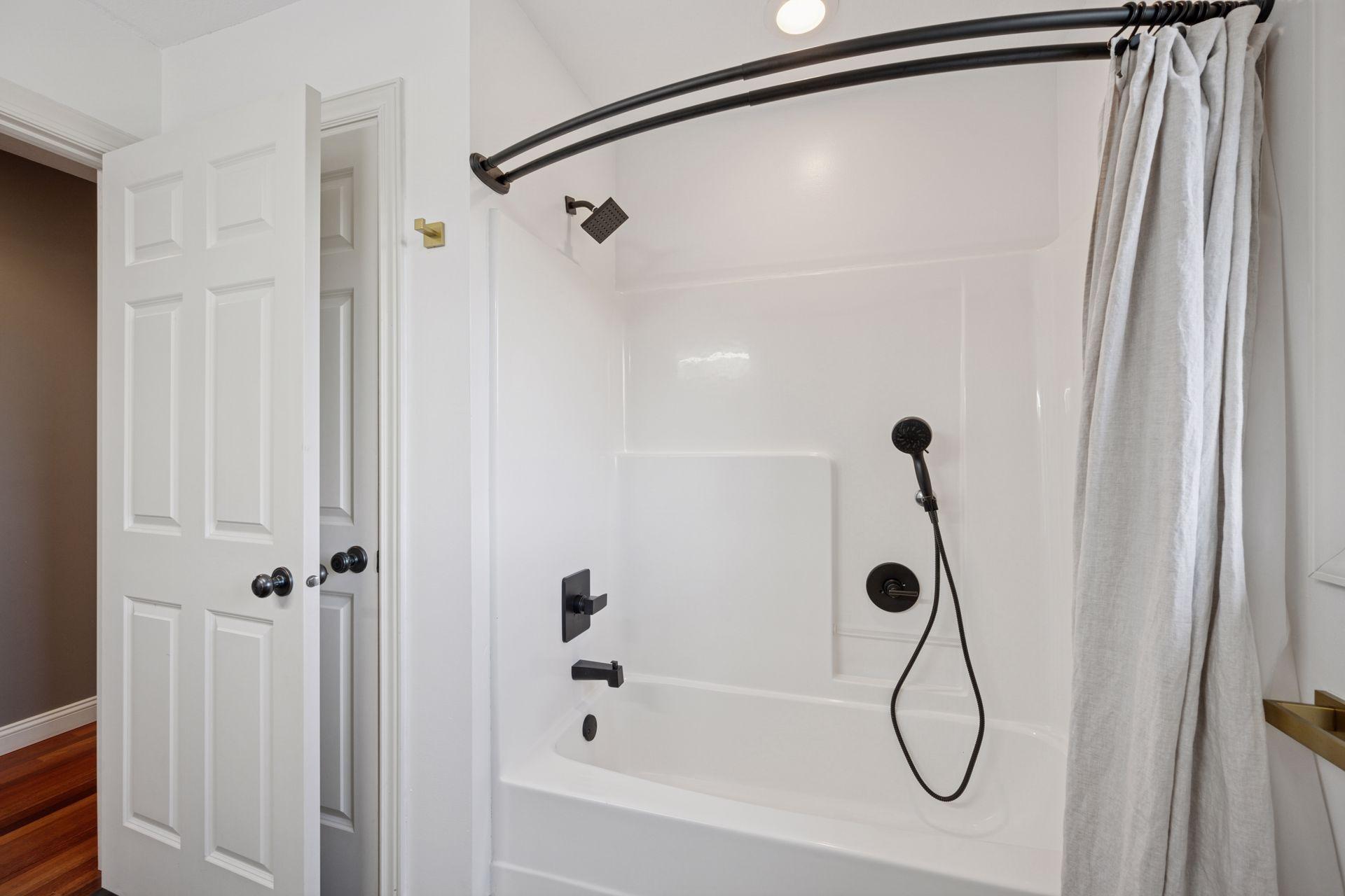 9701 James Avenue NE