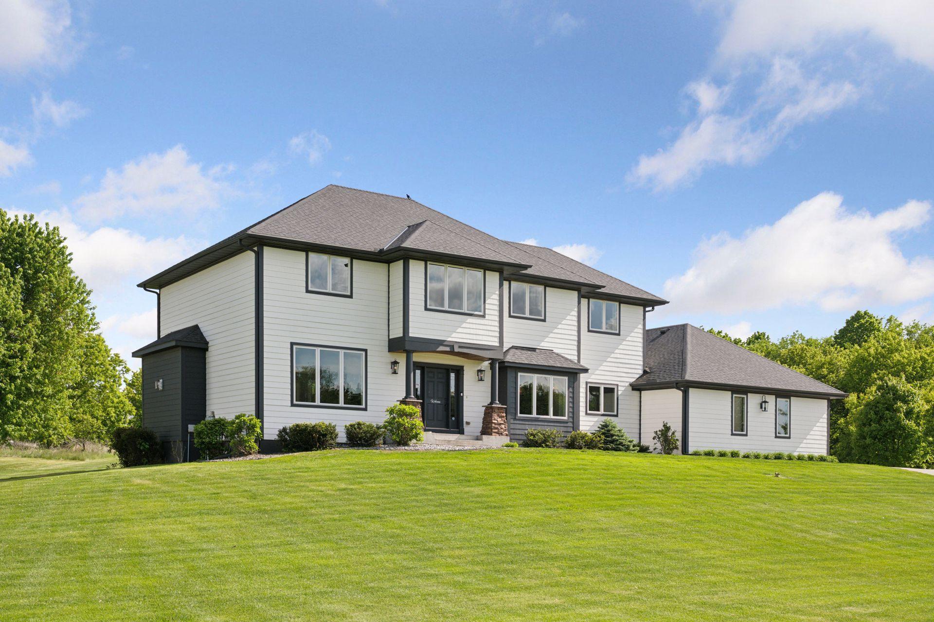 9701 James Avenue NE