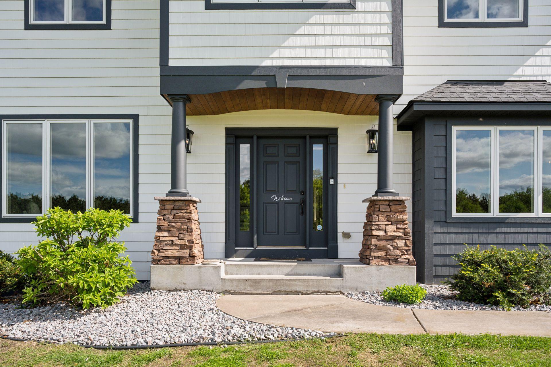 9701 James Avenue NE