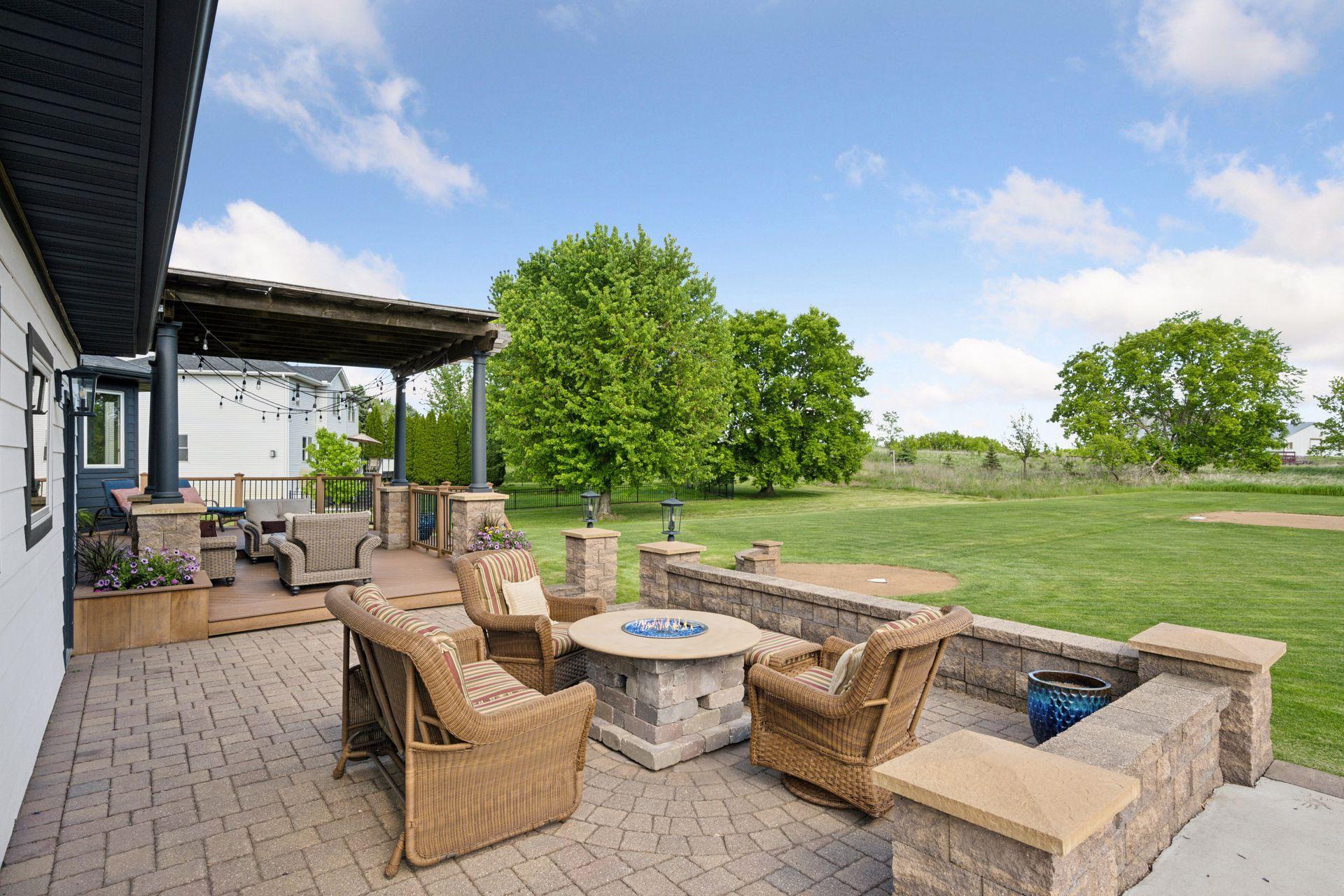 9701 James Avenue NE