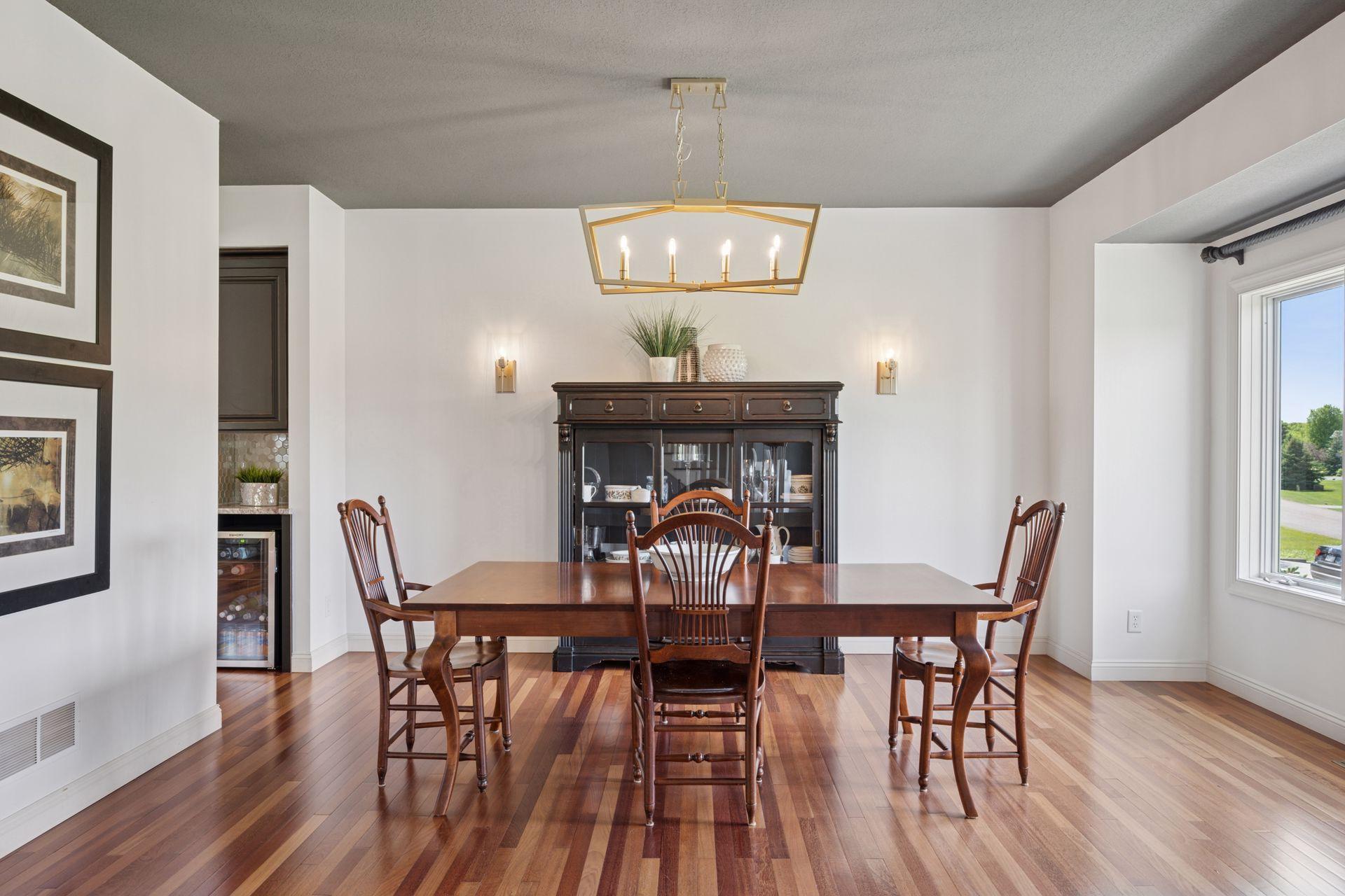 9701 James Avenue NE