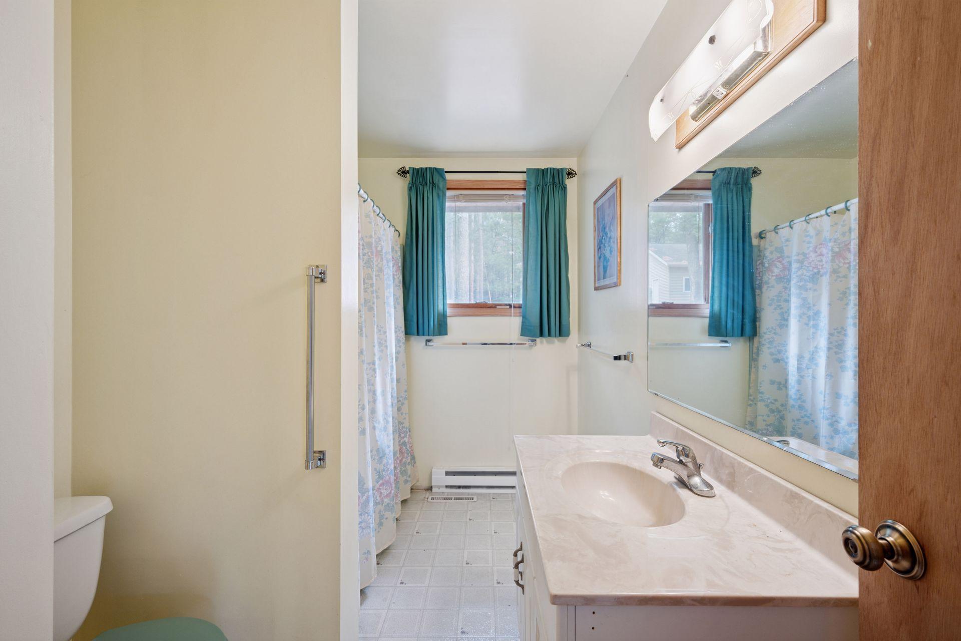 6767 Cranberry Lane NE