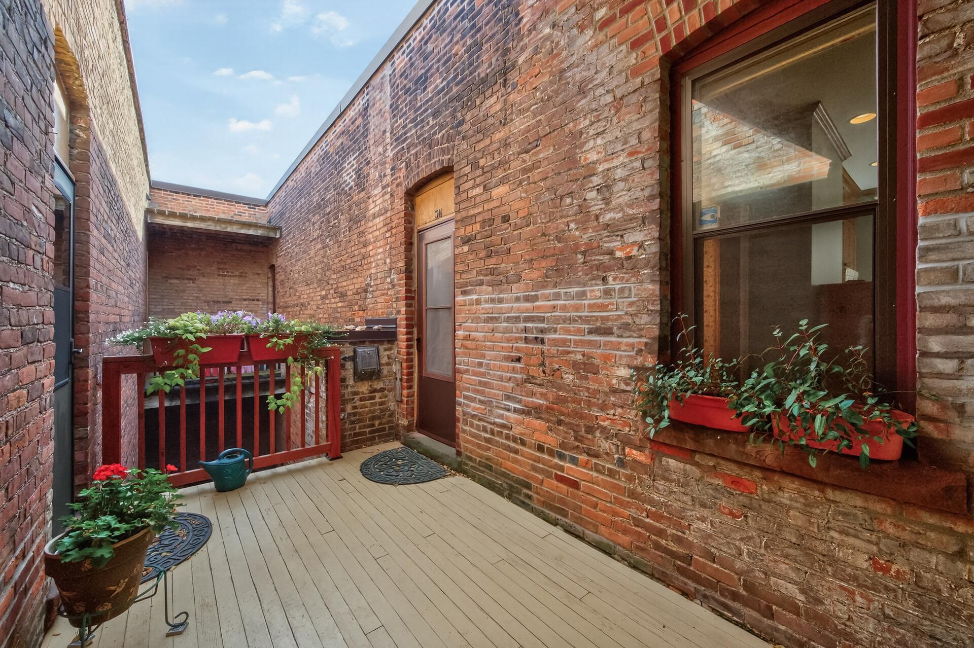 115 Western Avenue N Unit: 3M