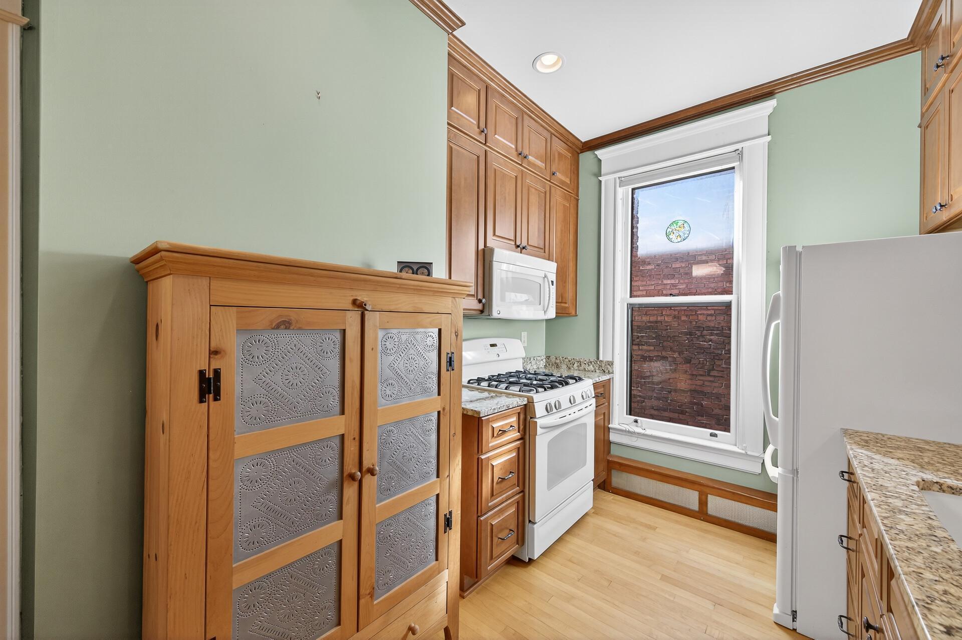 115 Western Avenue N Unit: 3M