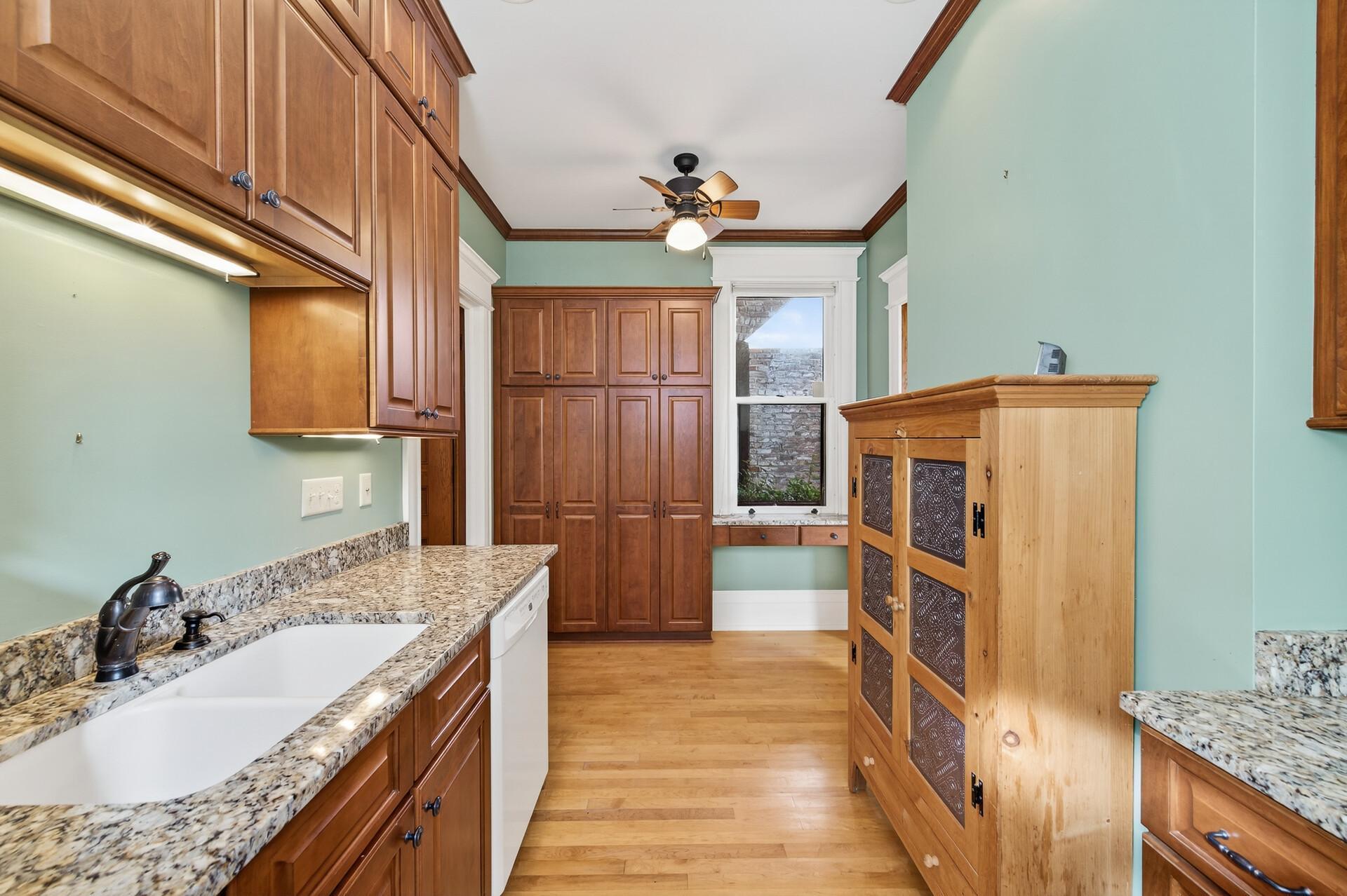 115 Western Avenue N Unit: 3M