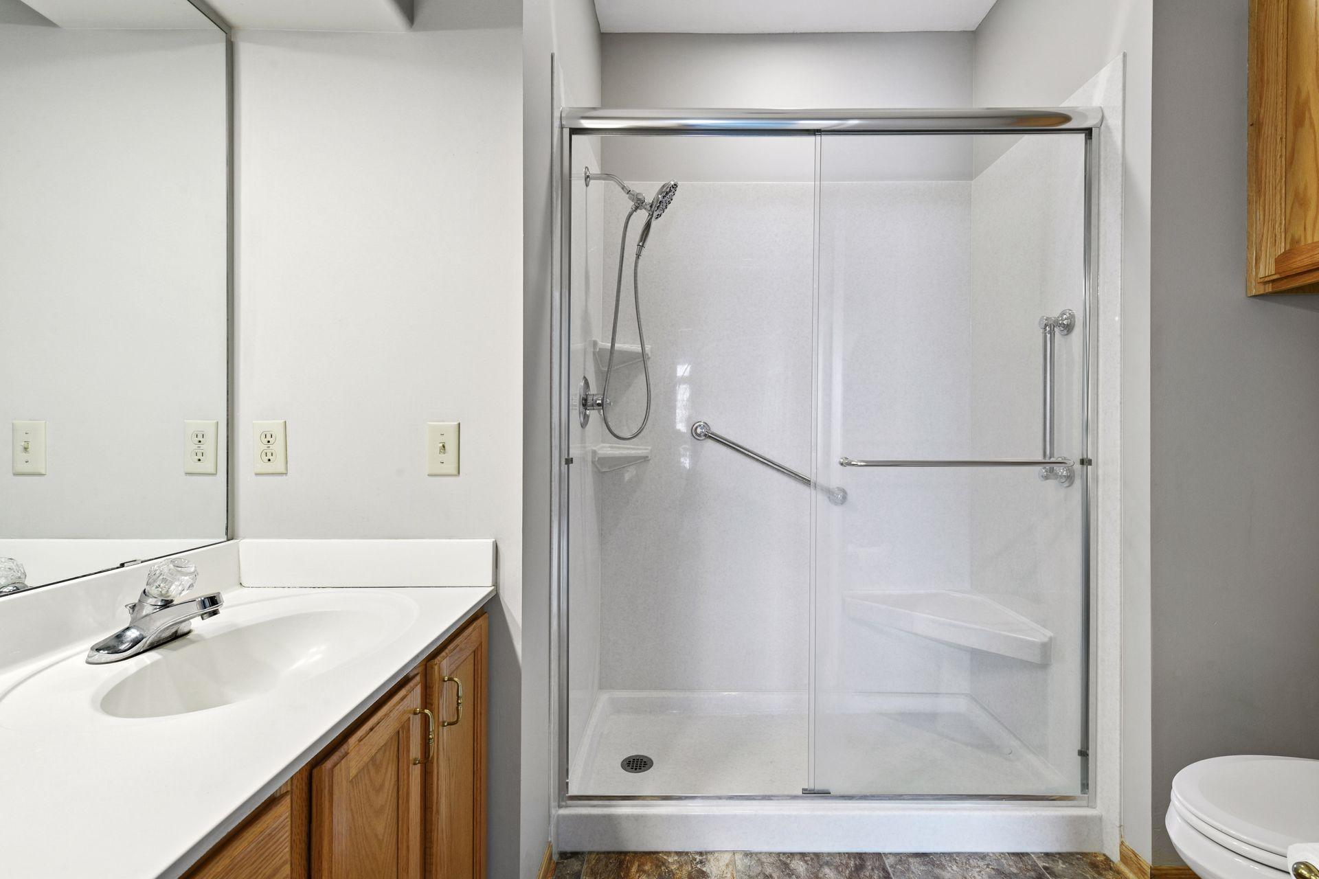 4125 Lawndale Lane N