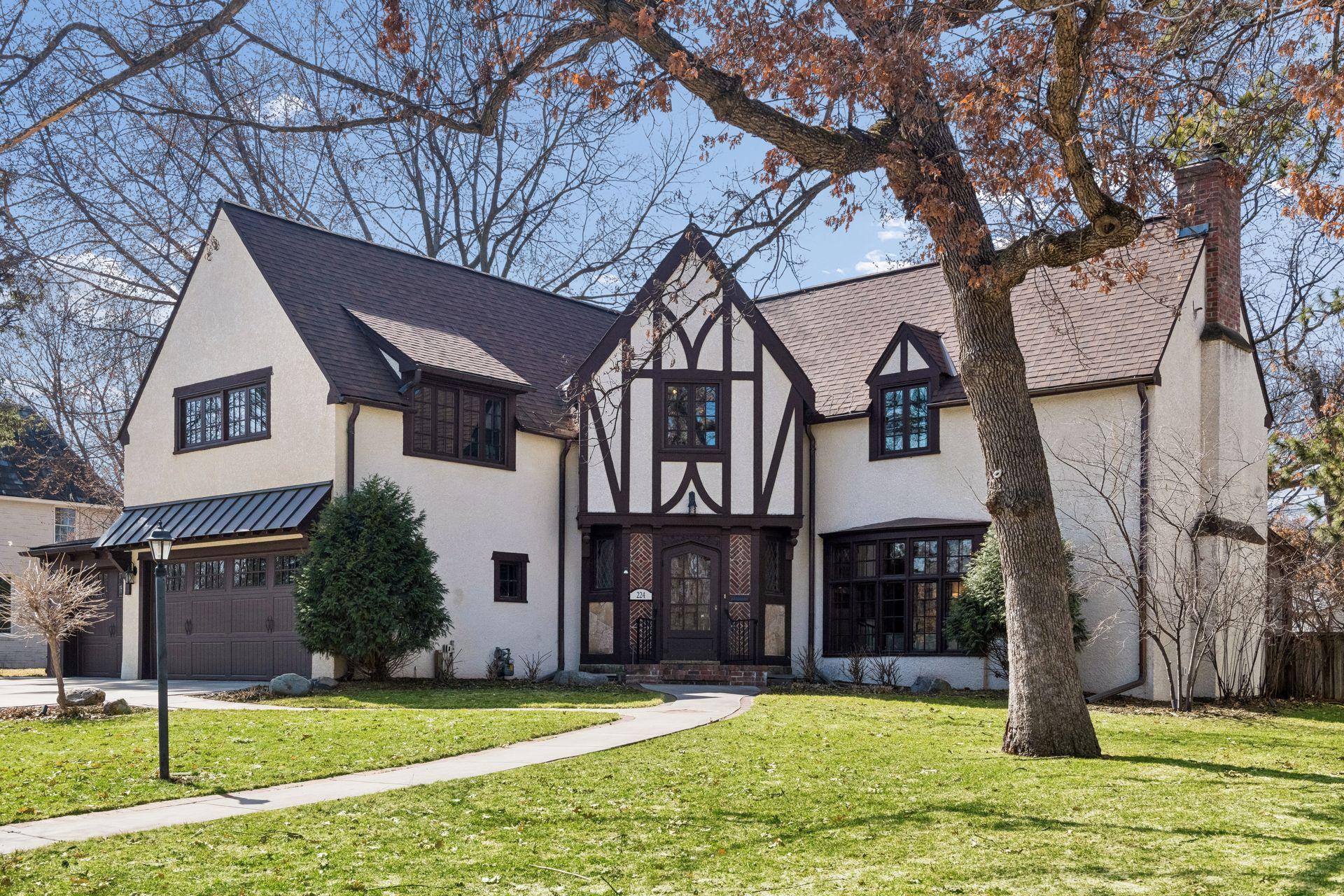 224 Oakwood Road