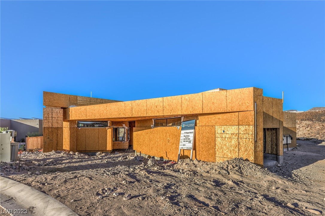 717 Dragon Peak Drive