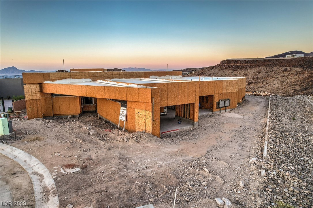 717 Dragon Peak Drive