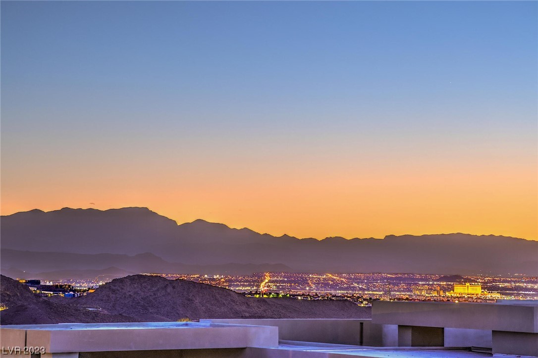 717 Dragon Peak Drive