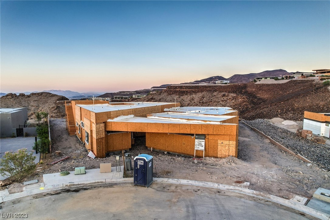 717 Dragon Peak Drive