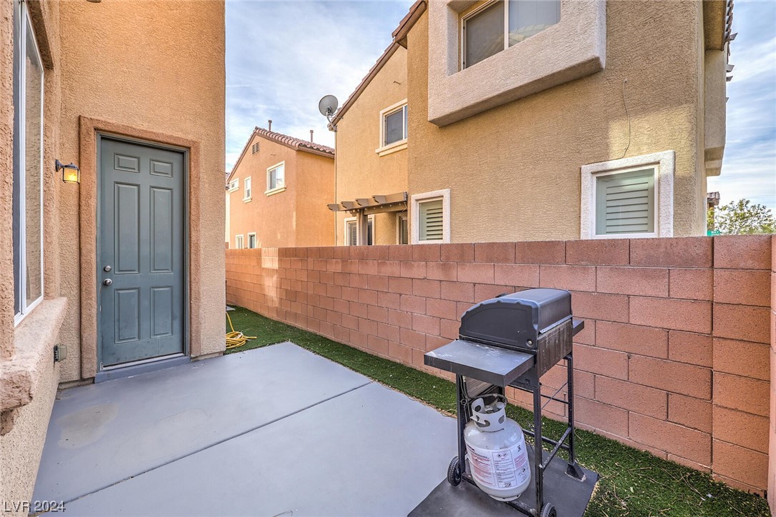 7717 Pista Way