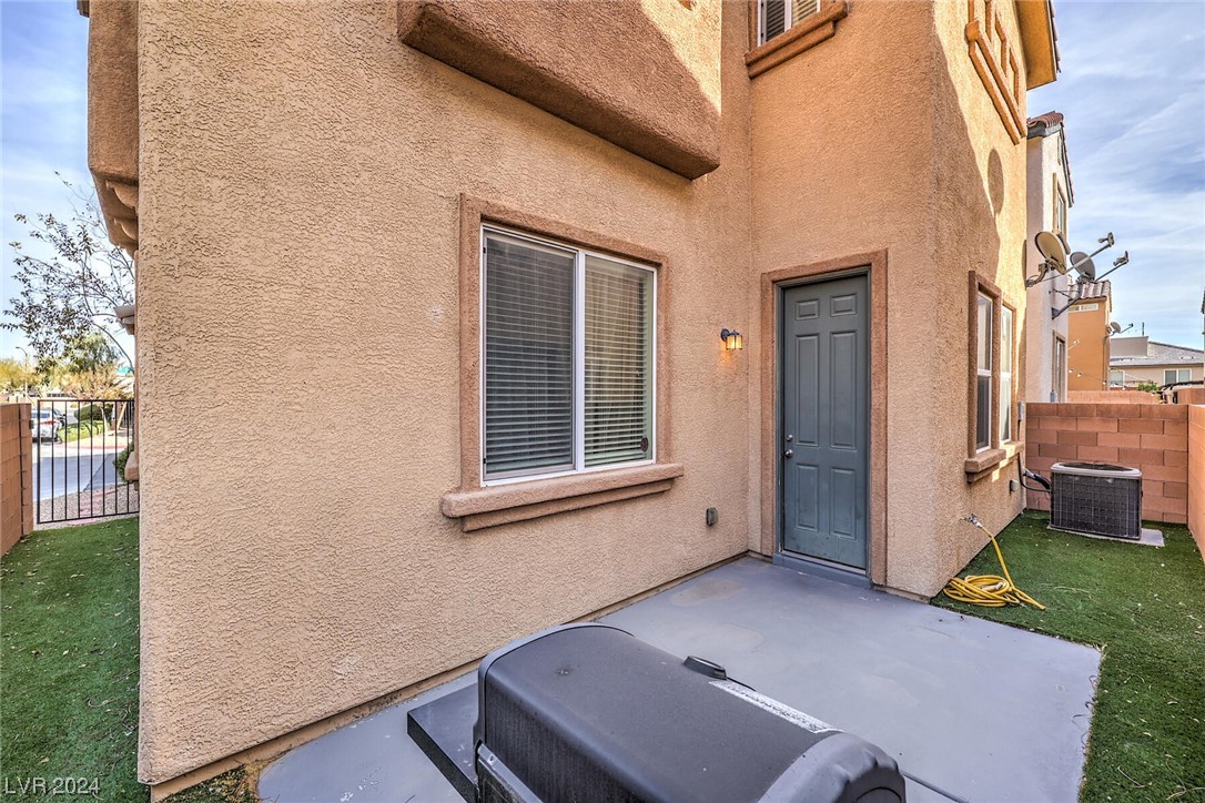 7717 Pista Way